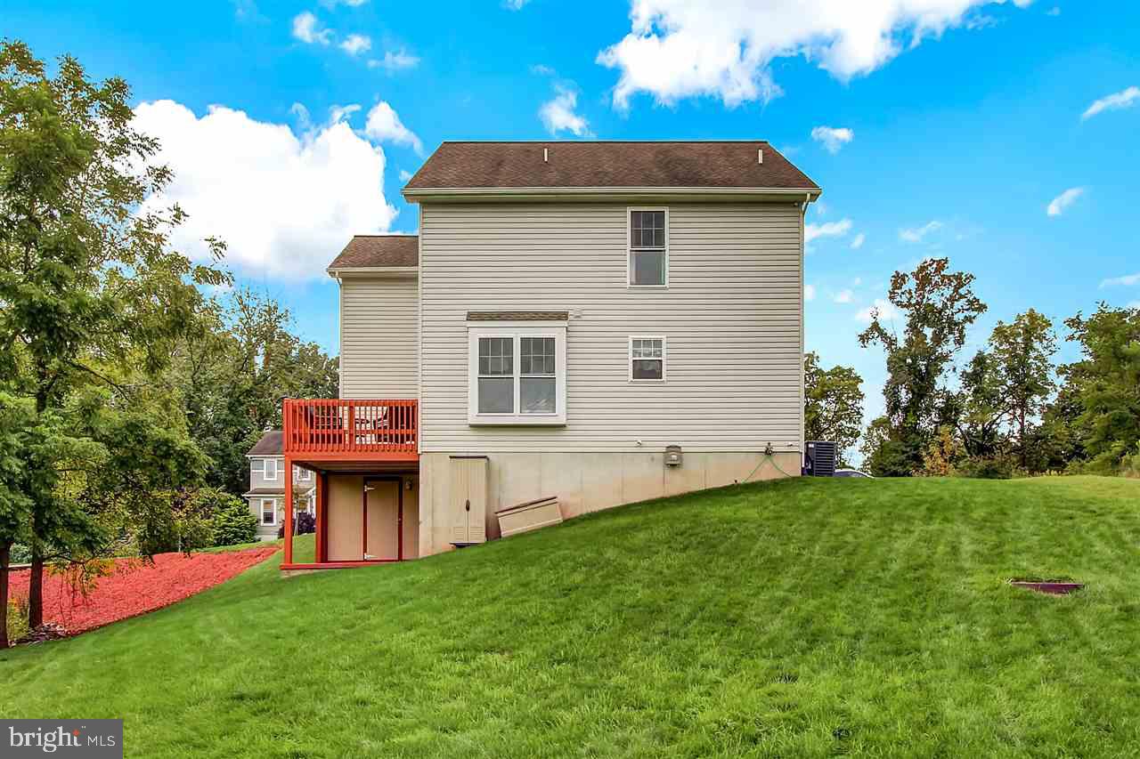 STONEGATE COMMONS - Residential