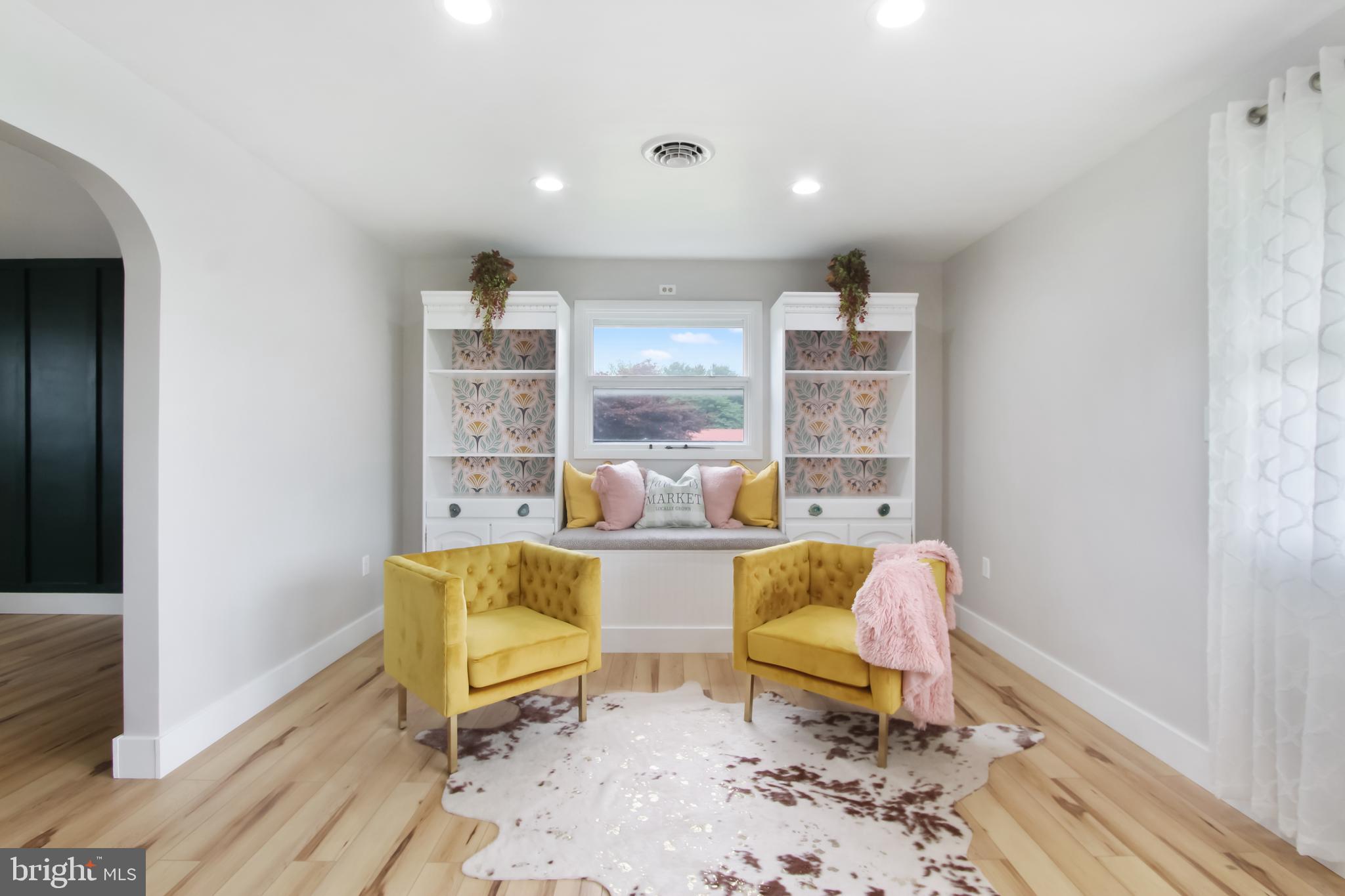 EAST MANCHESTER - Residential