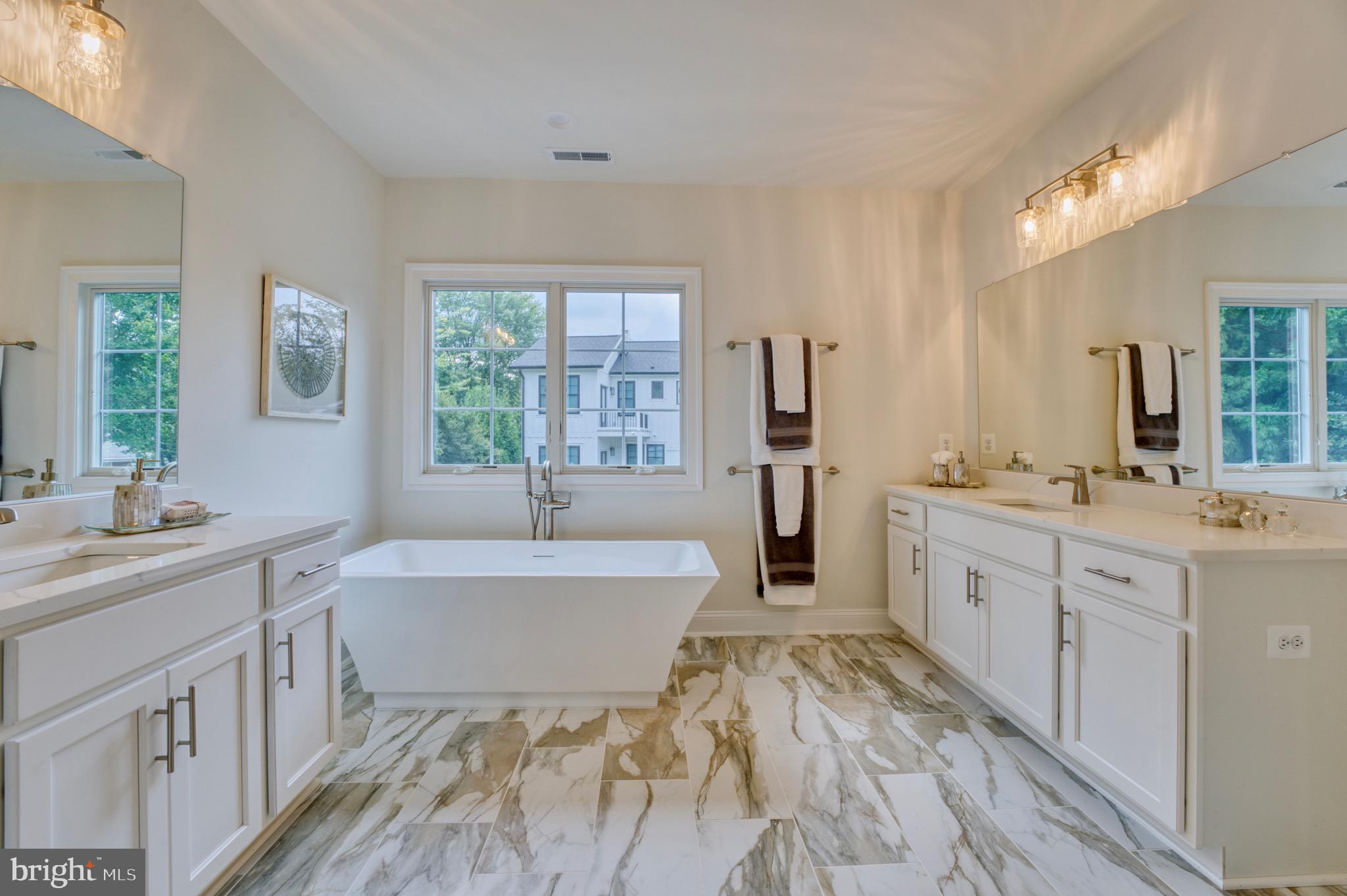 MANTUA - Residential