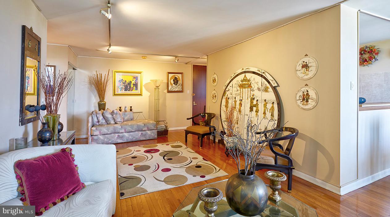 WYNNEFIELD HEIGHTS - Residential