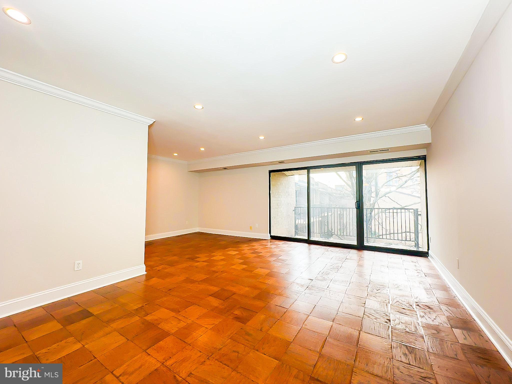 AMERICANA CENTRE - Residential Lease