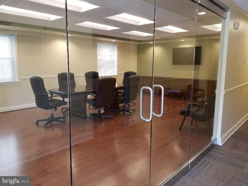 CITY OF FAIRFAX - Commercial Lease