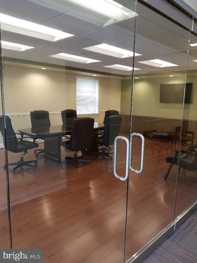 CITY OF FAIRFAX - Commercial Lease