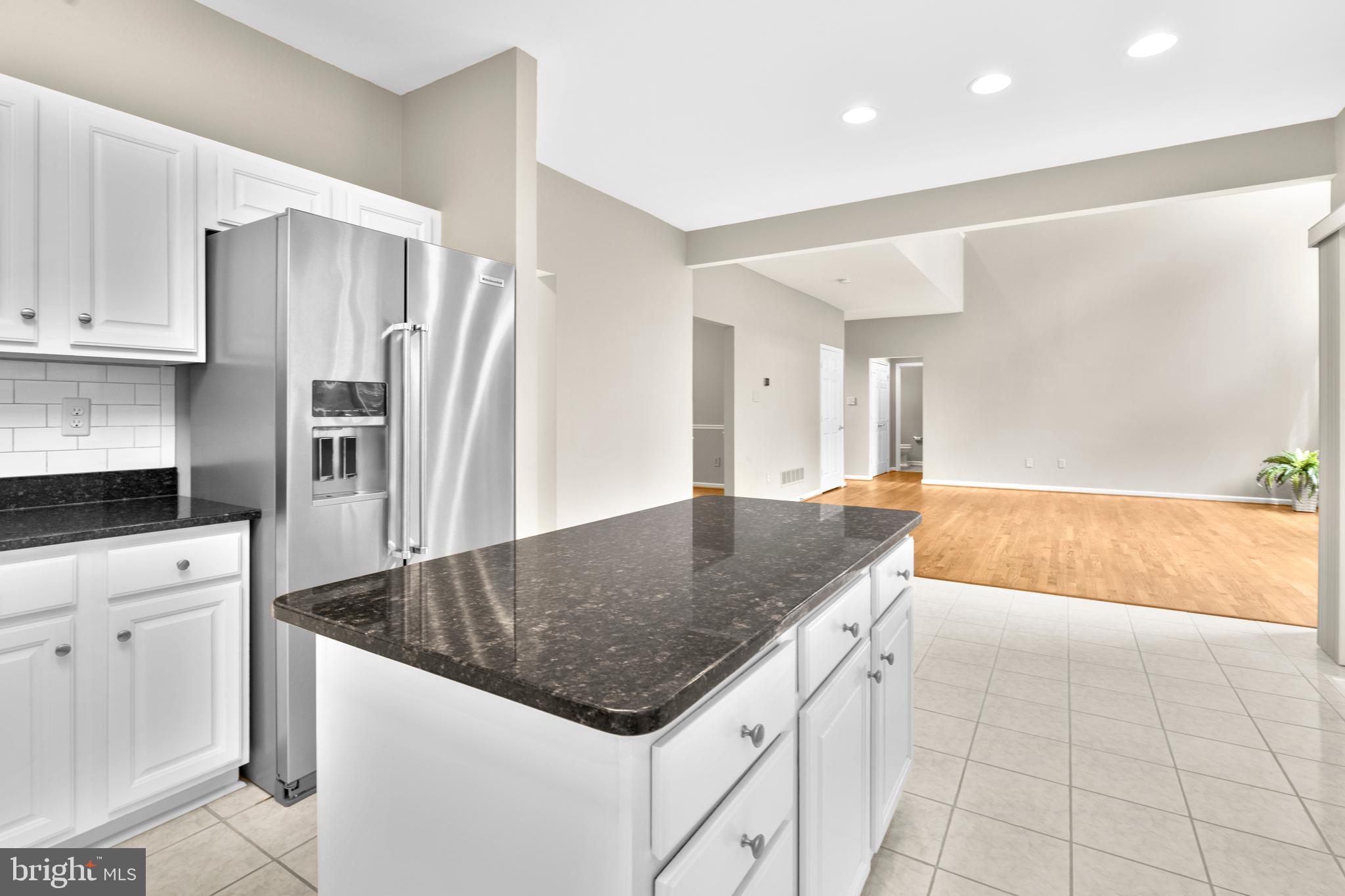 VILLAGE OF RIVER HILL - Residential