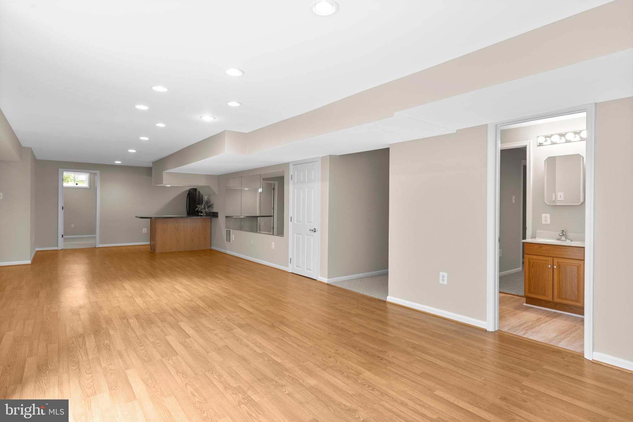 VILLAGE OF RIVER HILL - Residential