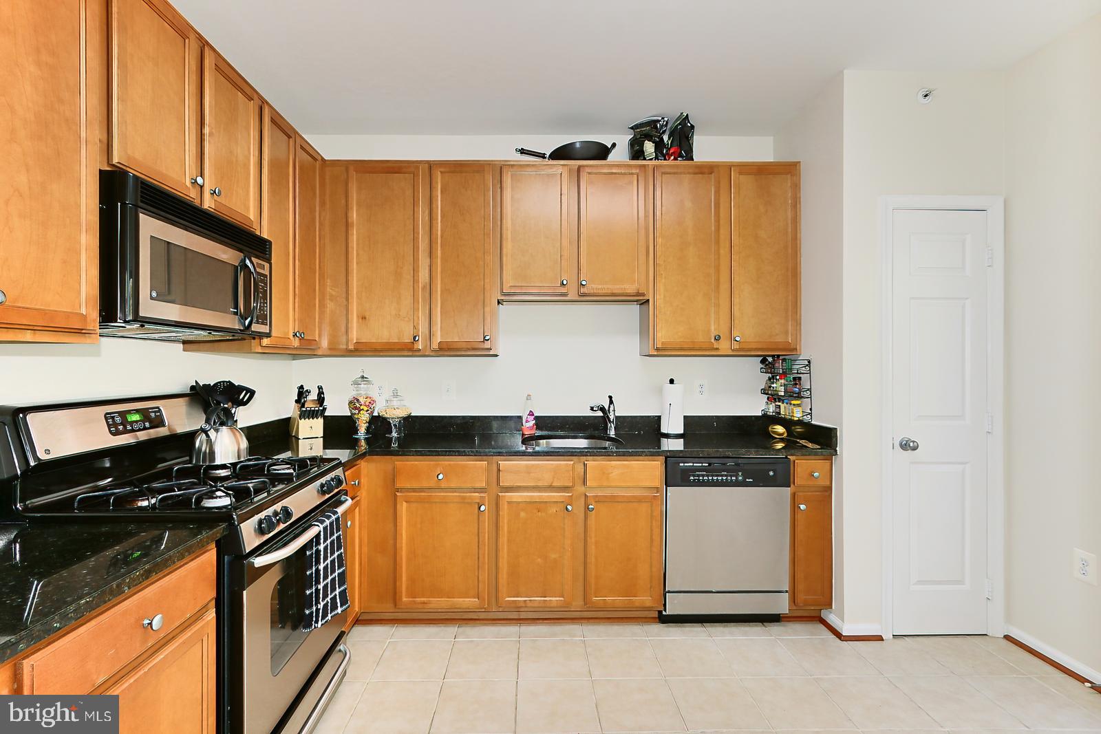 NORTH POINT VILLAS - Residential