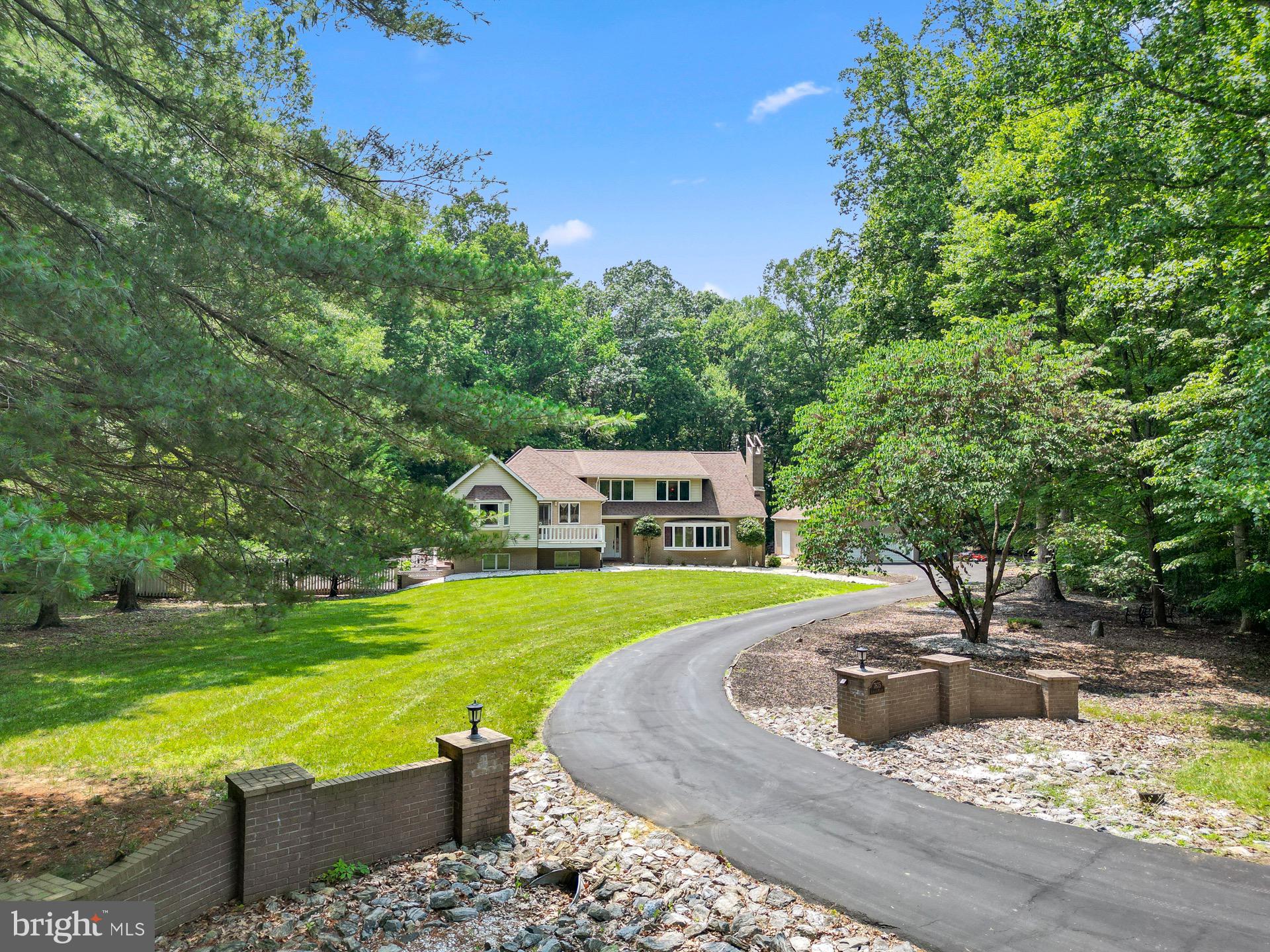 LOCUST GROVE ESTATES - Residential