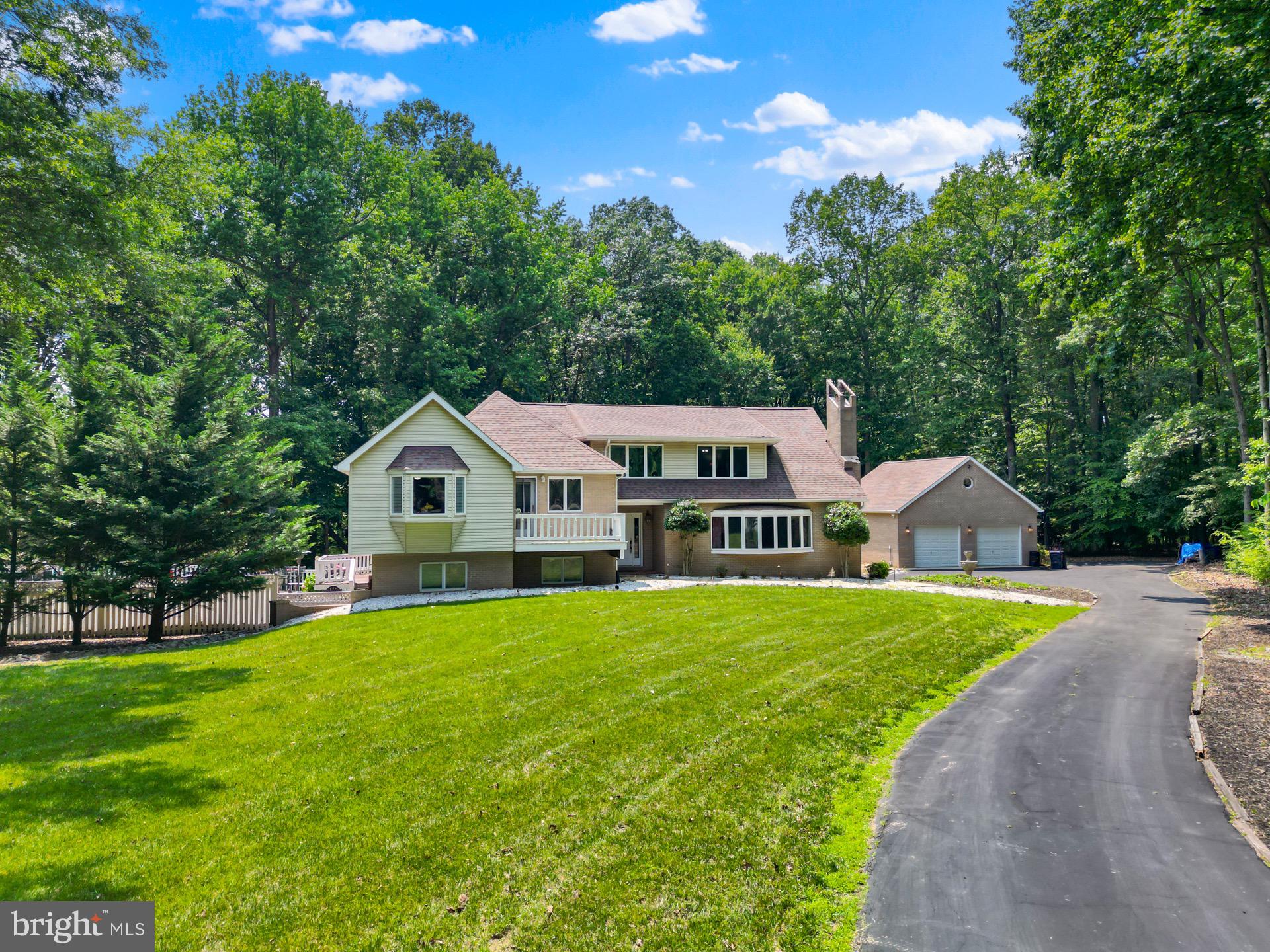 LOCUST GROVE ESTATES - Residential