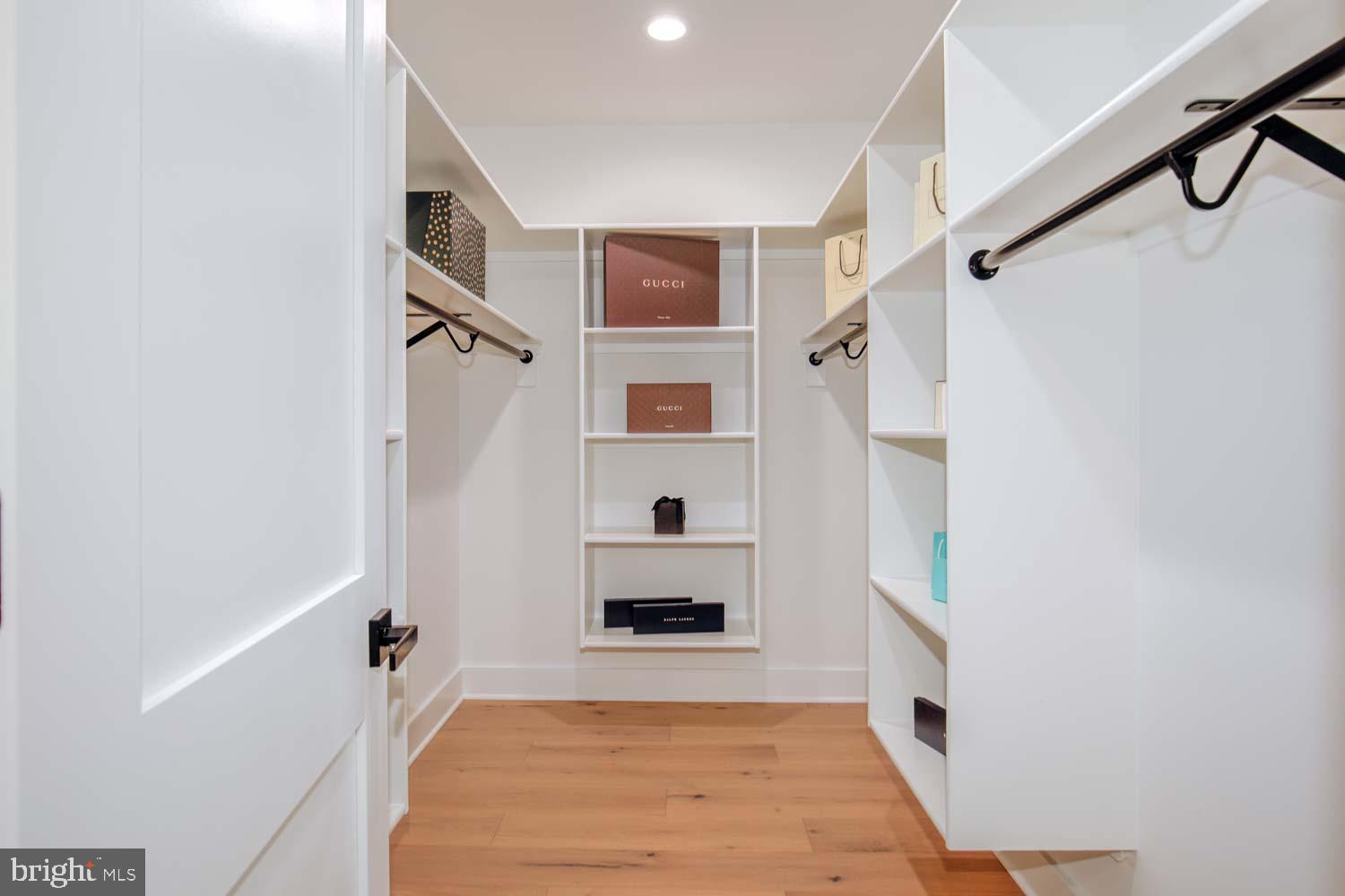 PARKWOOD - Residential