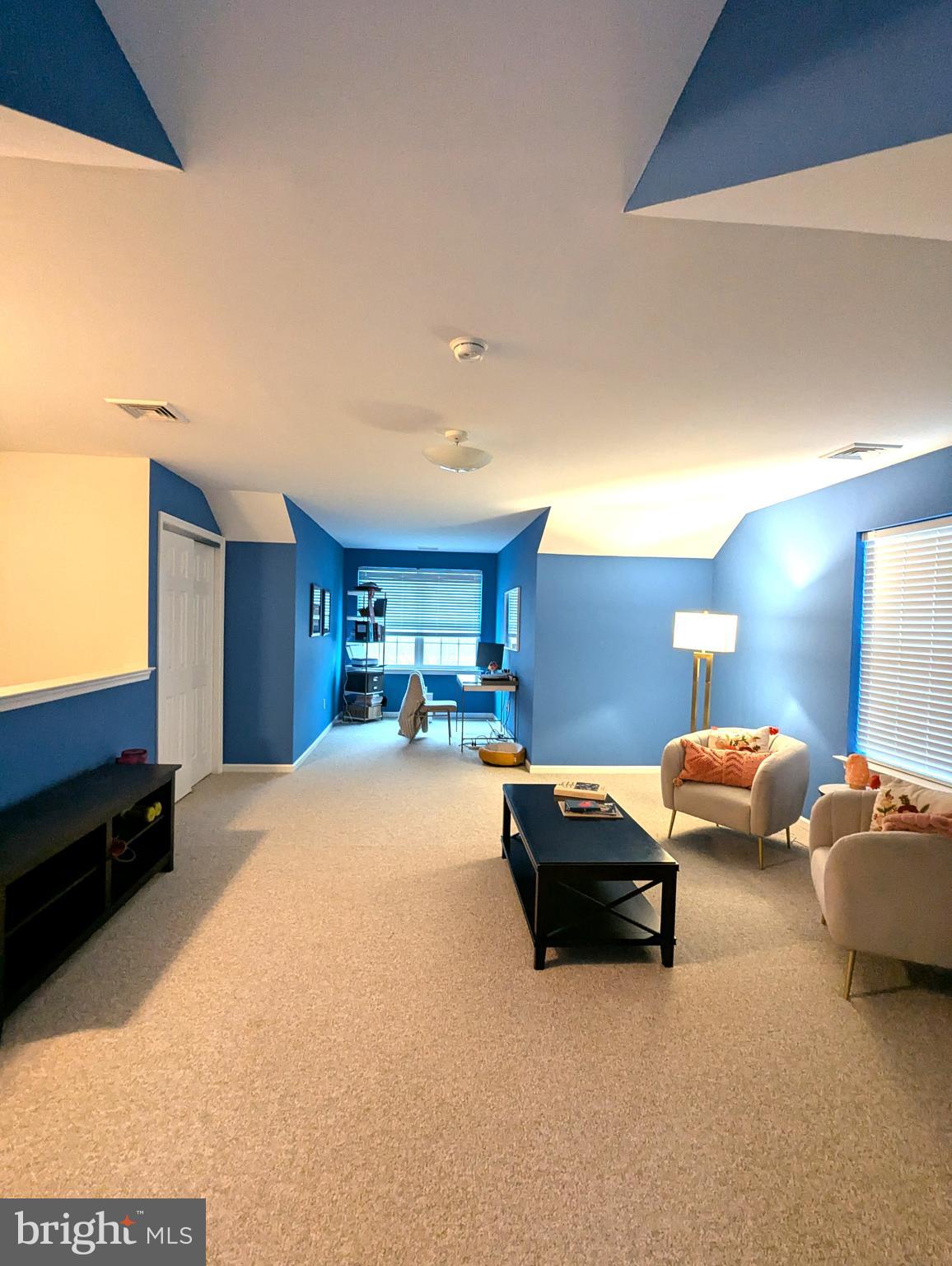 BELLA SQUARE - Residential