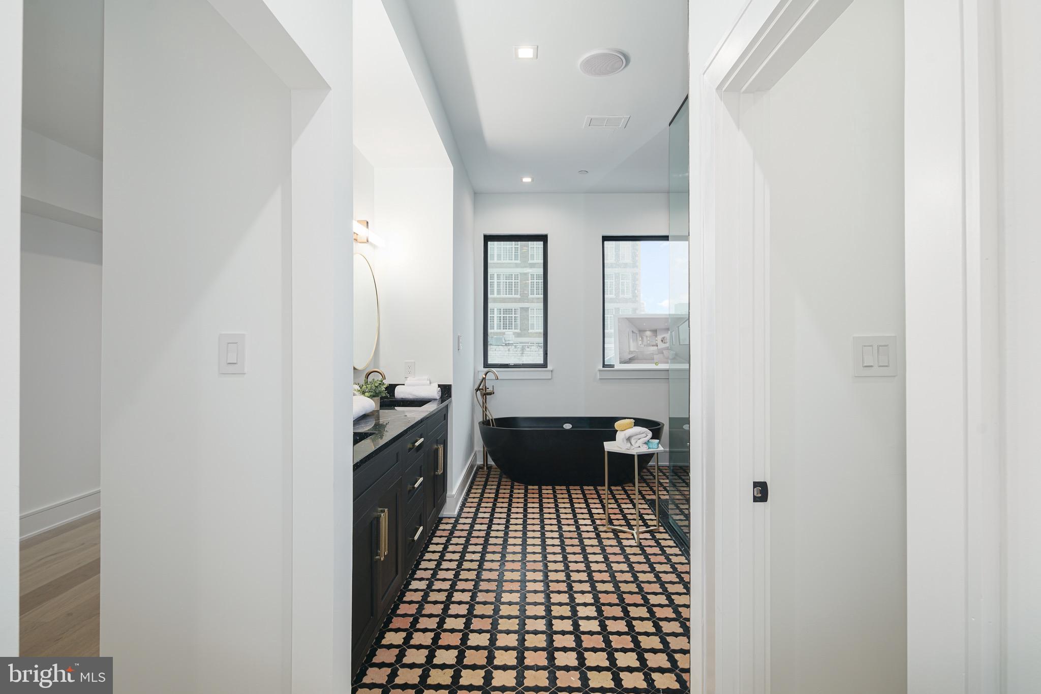 RITTENHOUSE SQUARE - Residential