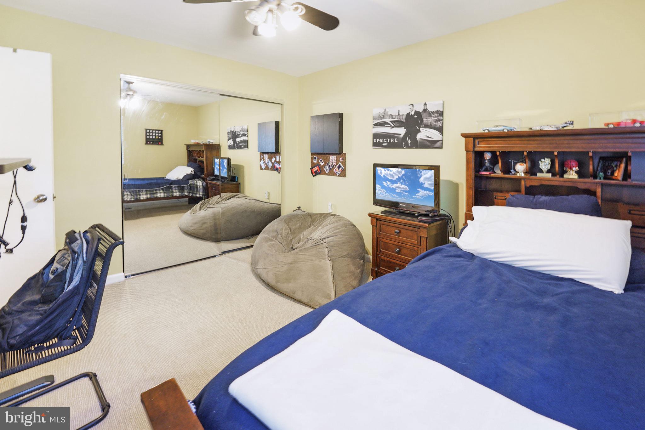 TOWNES OF MOOREFIELD - Residential