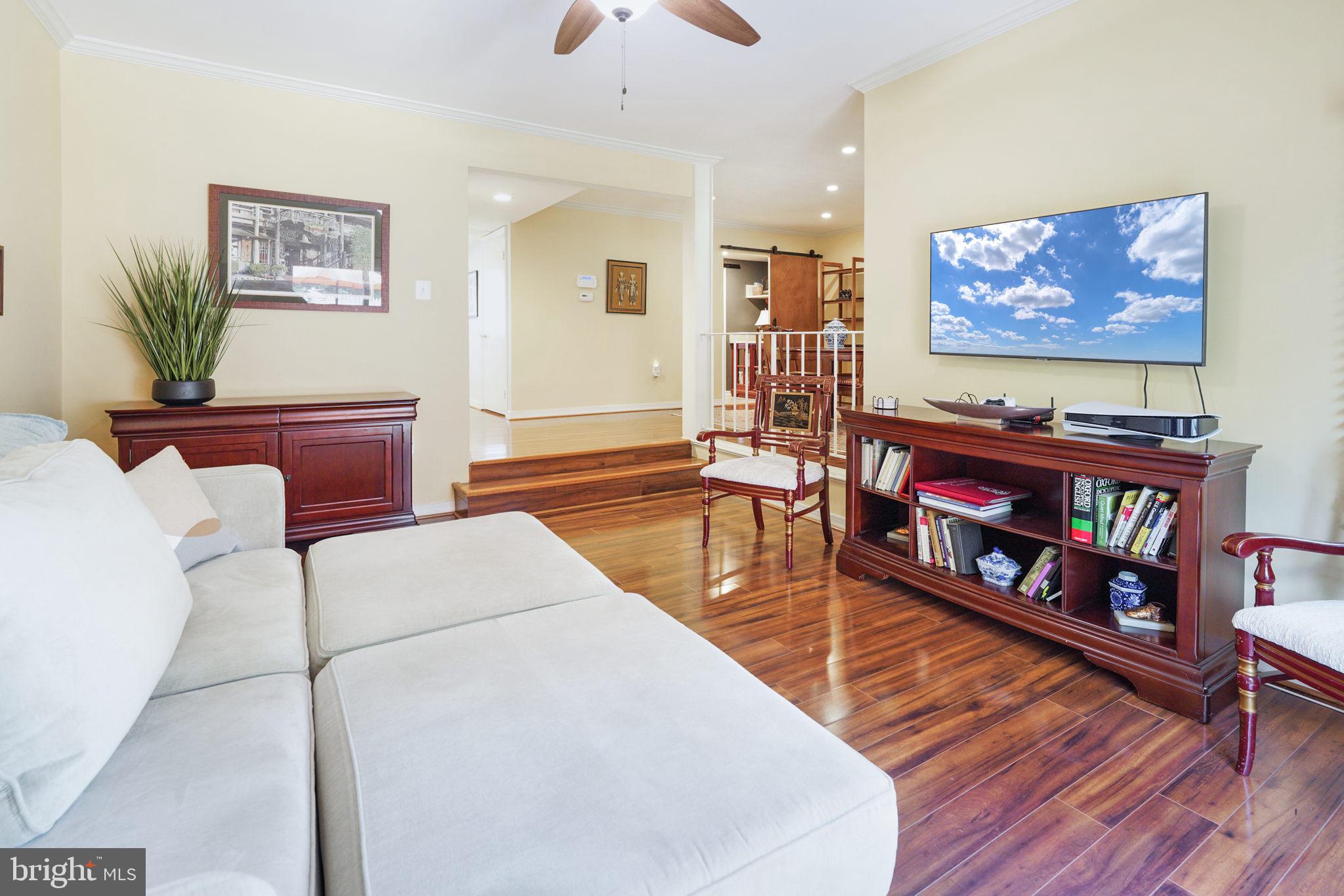TOWNES OF MOOREFIELD - Residential