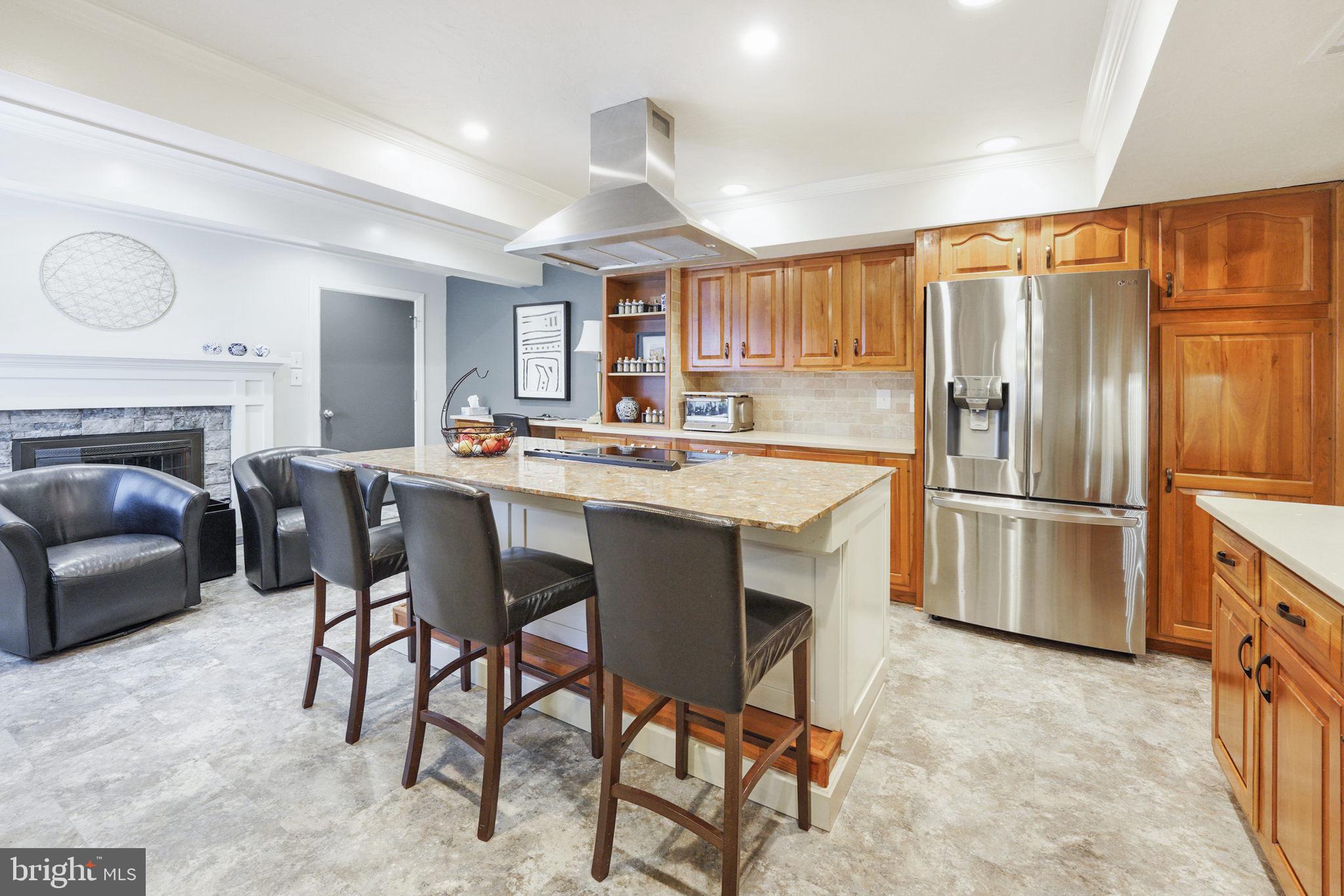 TOWNES OF MOOREFIELD - Residential