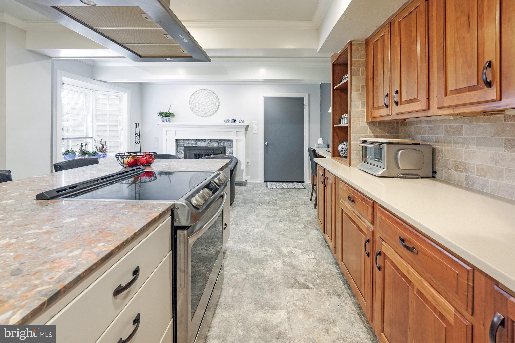 TOWNES OF MOOREFIELD - Residential