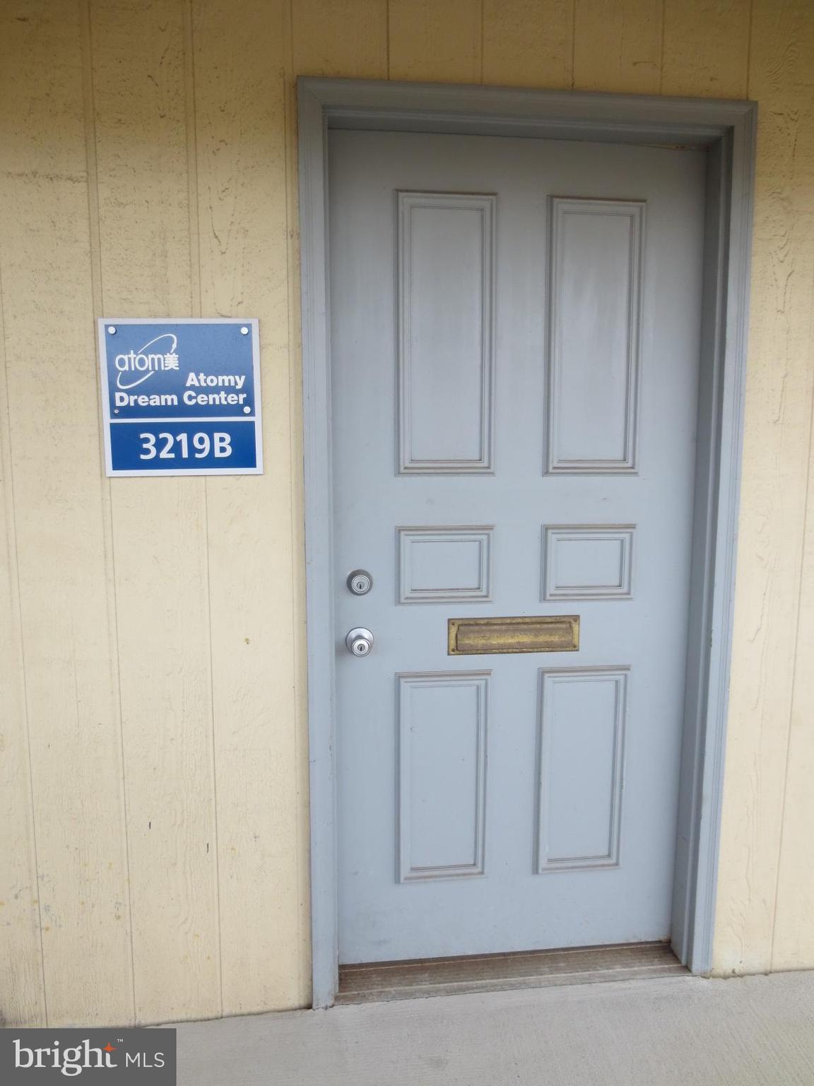 Investment Opportunity - Leased Unit!! Excellent Space featuring an open bull pen area and two small private offices.  This third-floor suite was renovated early in 2022. Use the elevator or the multiple staircases to access the unit. Plenty of parking!