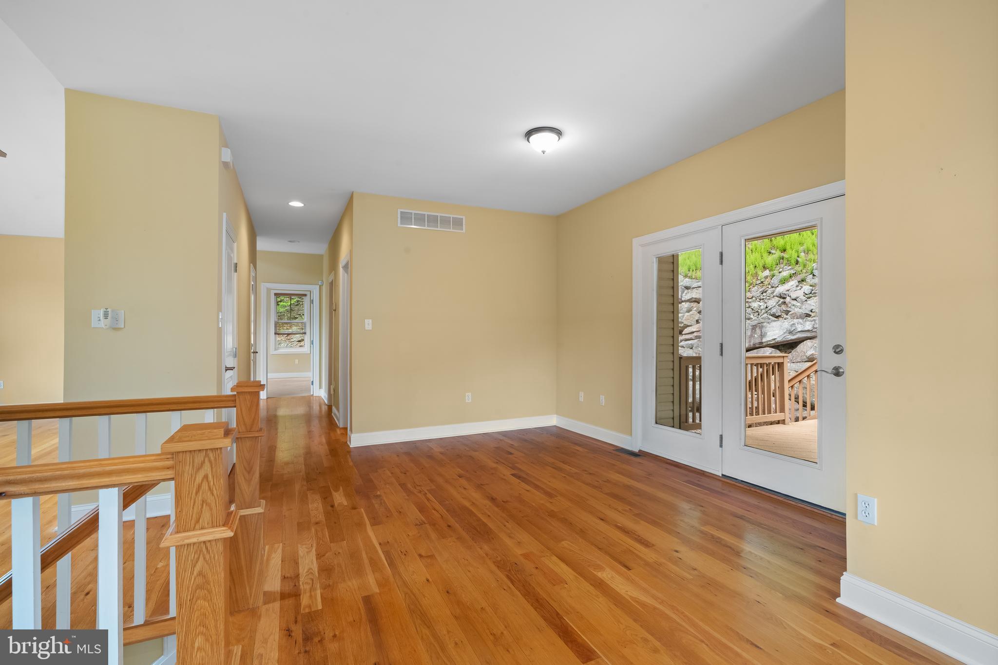 LAURELWOODS II - Residential
