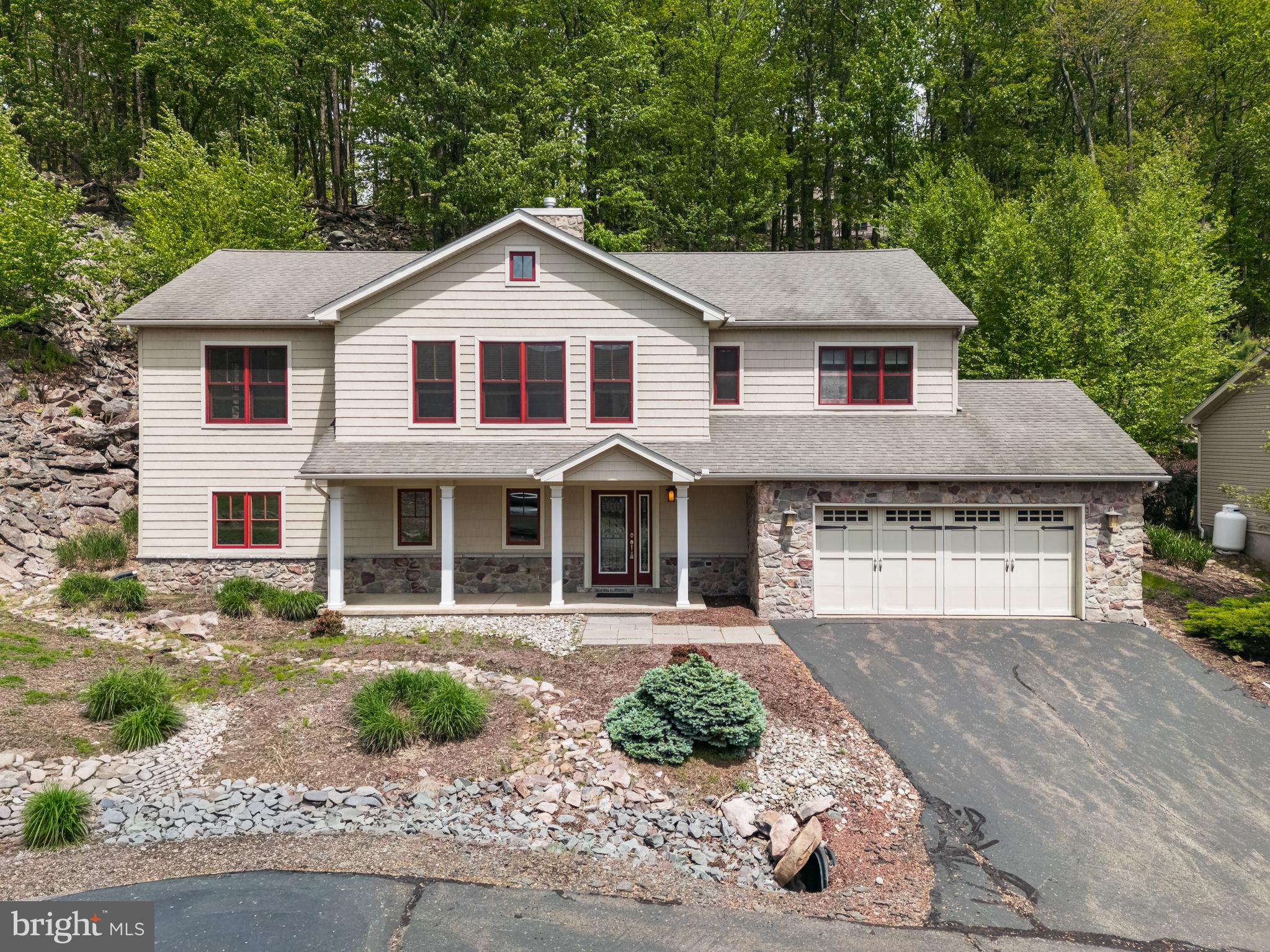 LAURELWOODS II - Residential