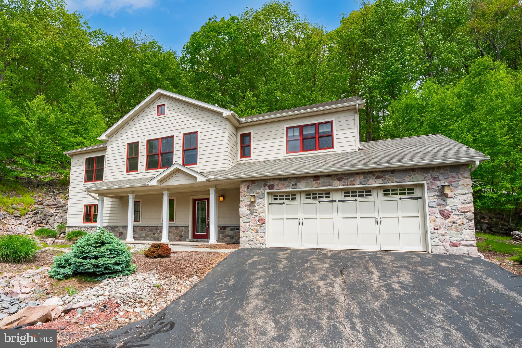 LAURELWOODS II - Residential