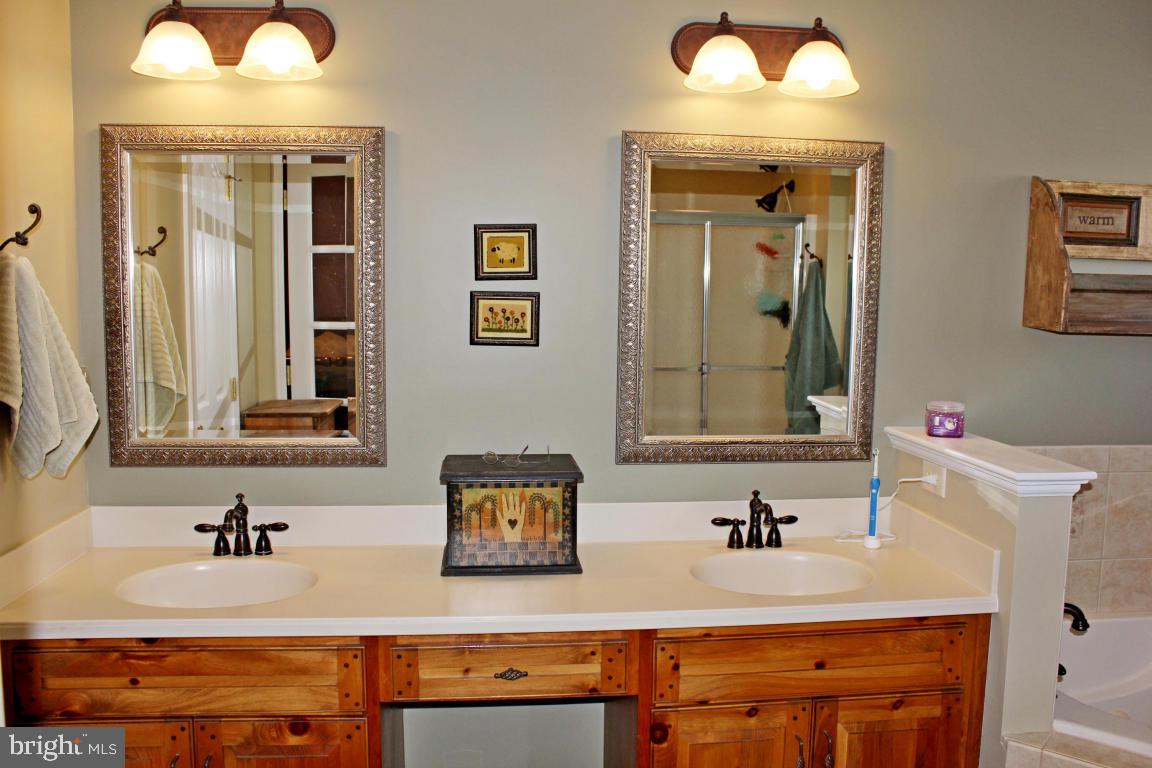 BROOKSHIRE - Residential