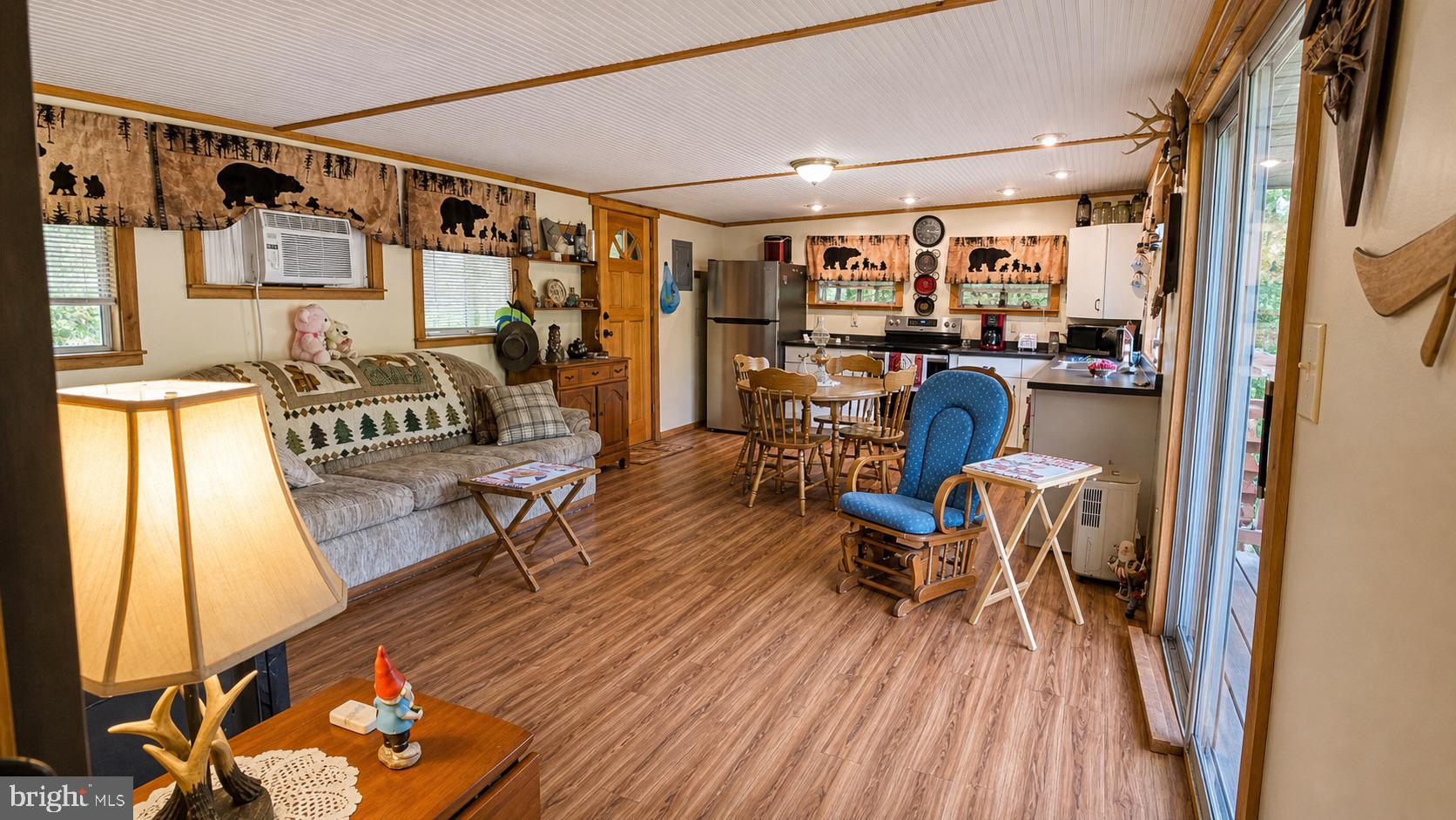 BROAD CREEK - Residential