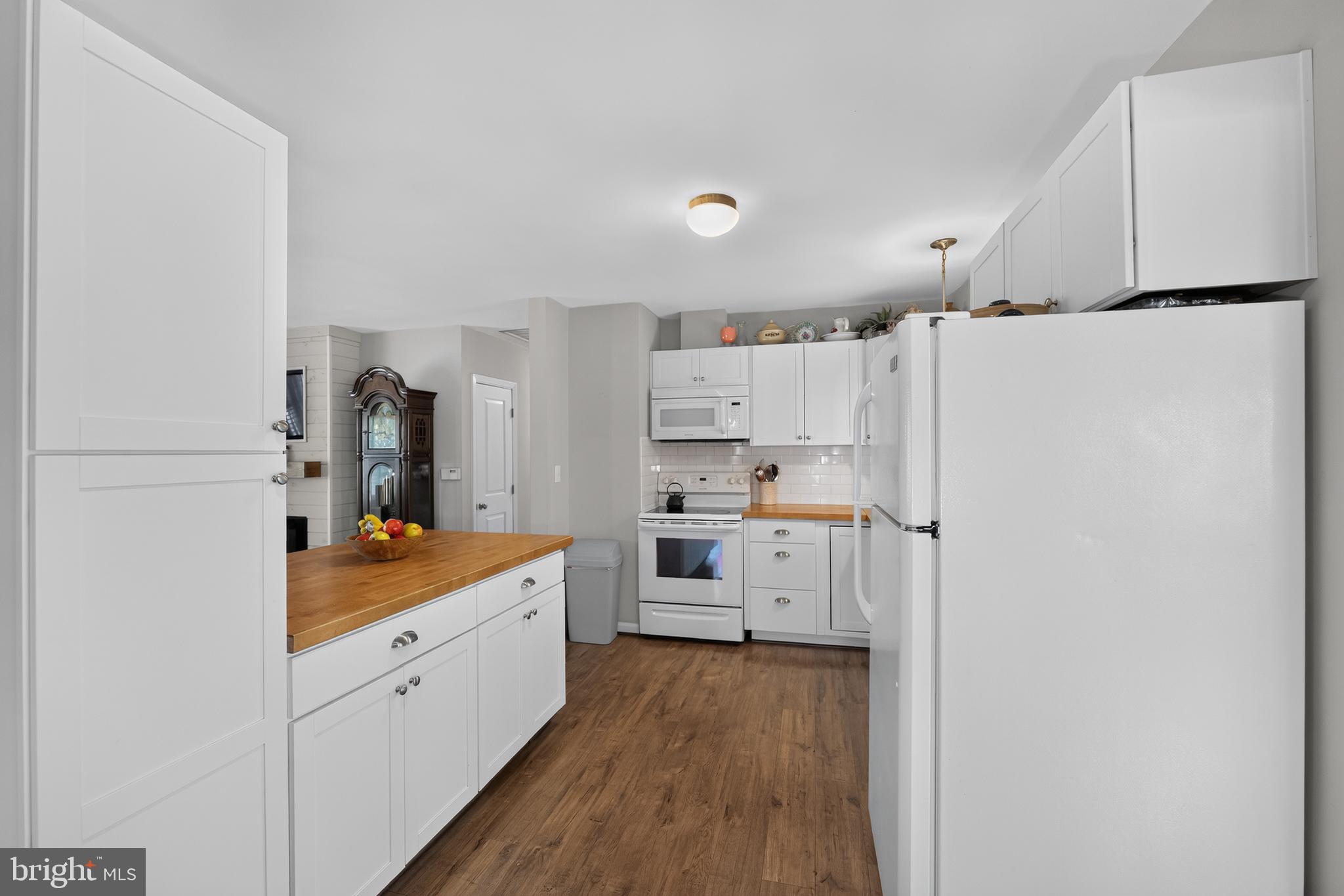 ROCKY SPRINGS RESERVE - Residential