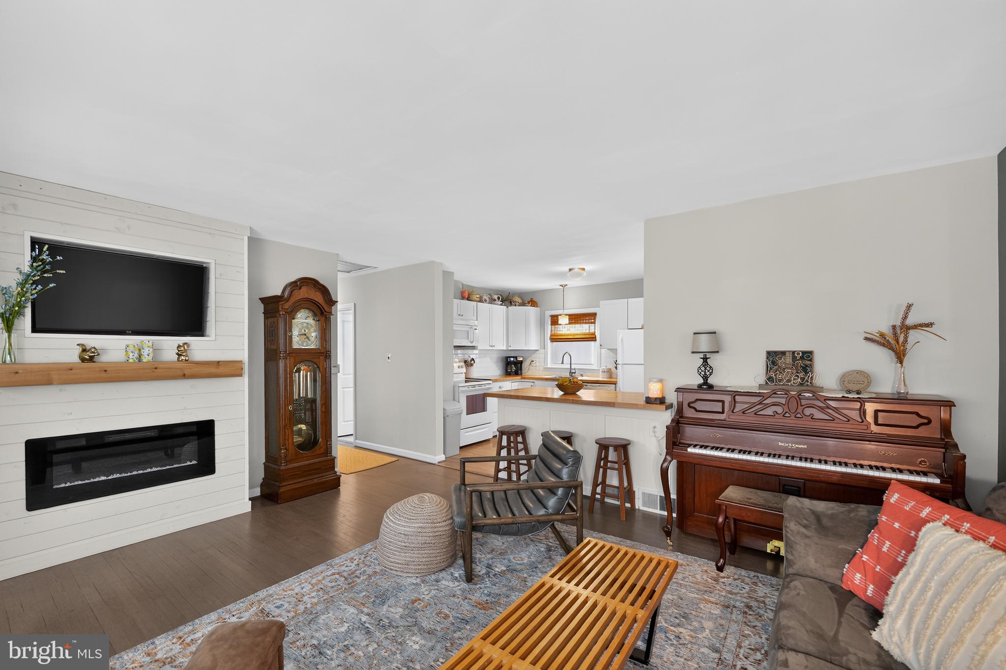ROCKY SPRINGS RESERVE - Residential