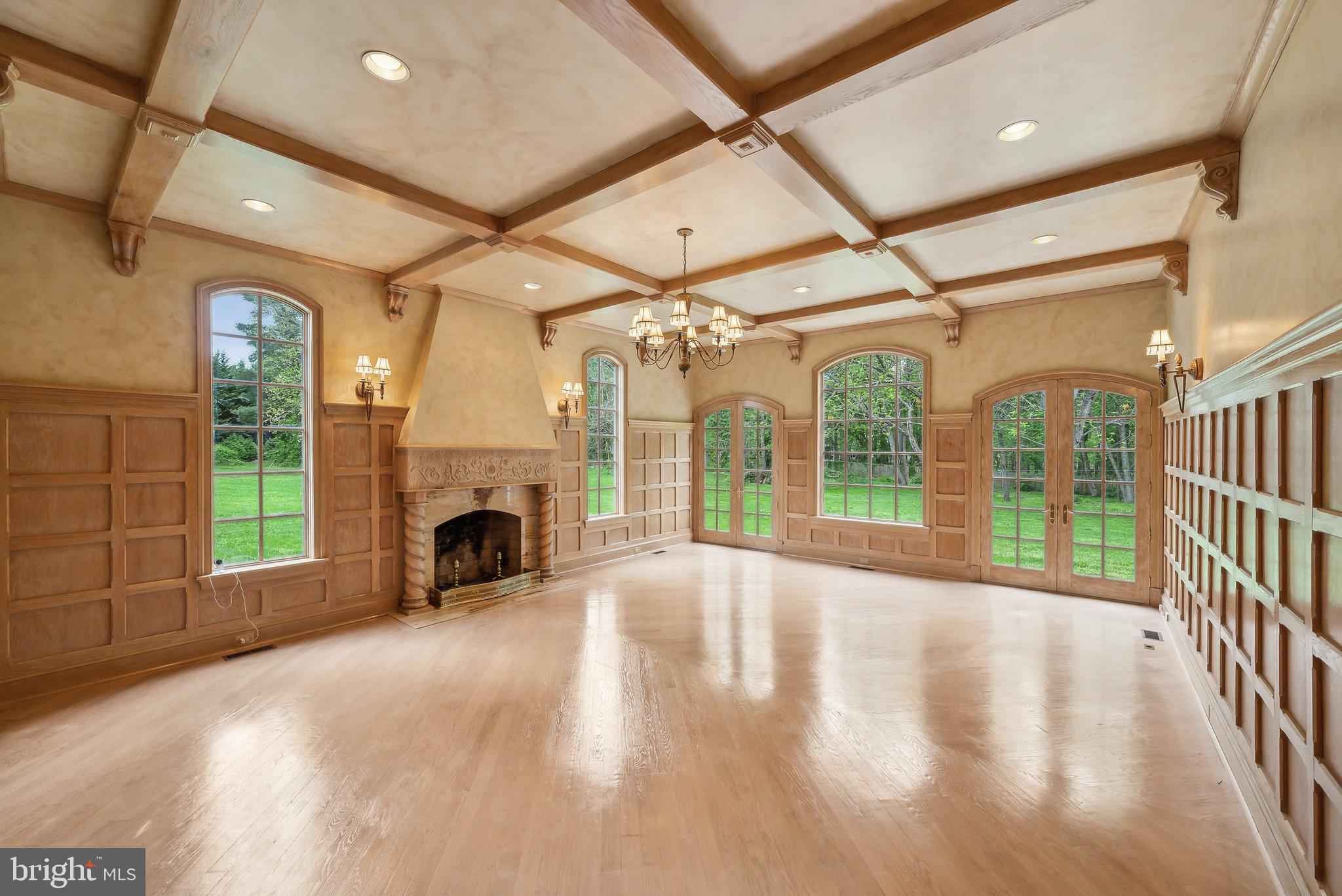 POTOMAC MANOR - Residential