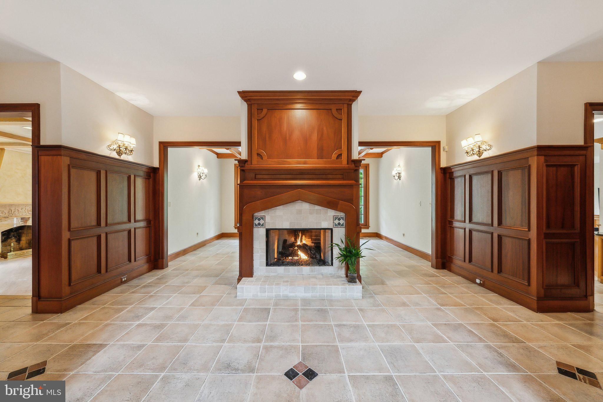 POTOMAC MANOR - Residential
