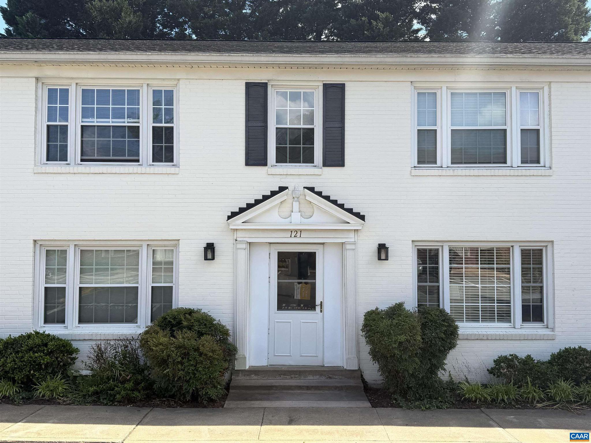 Conveniently located condo in Charlottesville is on the market! This inviting 2-bedroom, 1-bath condo features beautiful hardwood floors and abundant natural light throughout. Totally move in ready, with washer/dryer in the unit and newer energy-efficient windows! Enjoy the convenience of a community pool. Ideally situated just minutes from UVA Law School, Darden, UVA Hospital, & Barracks Road Shopping Center. Commuters will appreciate quick access to Rt. 29, Rt. 250, & I-64. Condo fees include: water, sewer, gas, trash, lawn care, snow removal, parking, roof, exterior maintenance, & community pool.