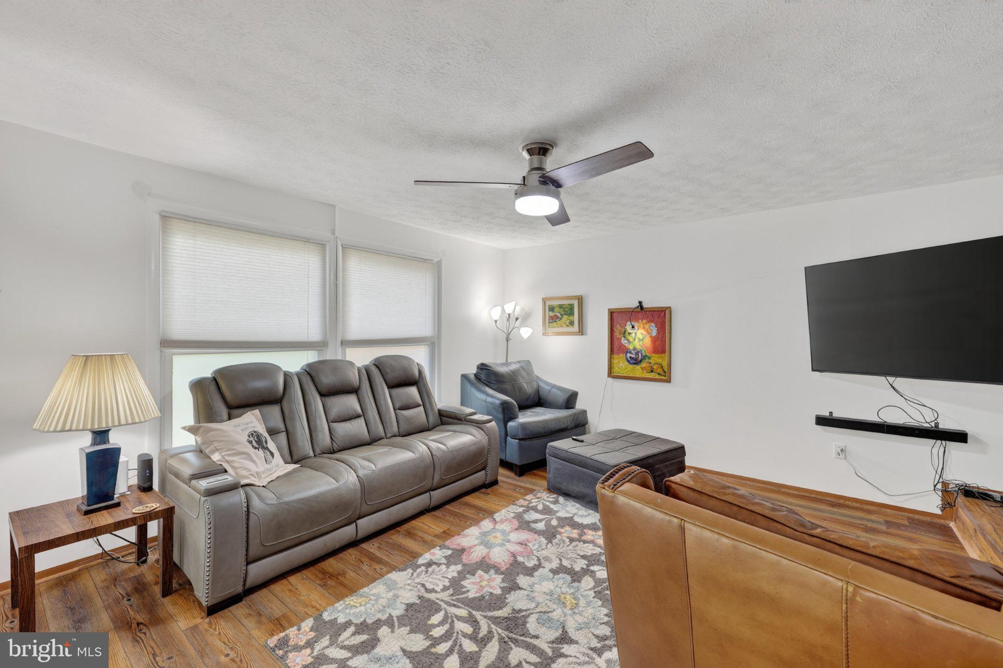 THE HILL CONDOS - Residential