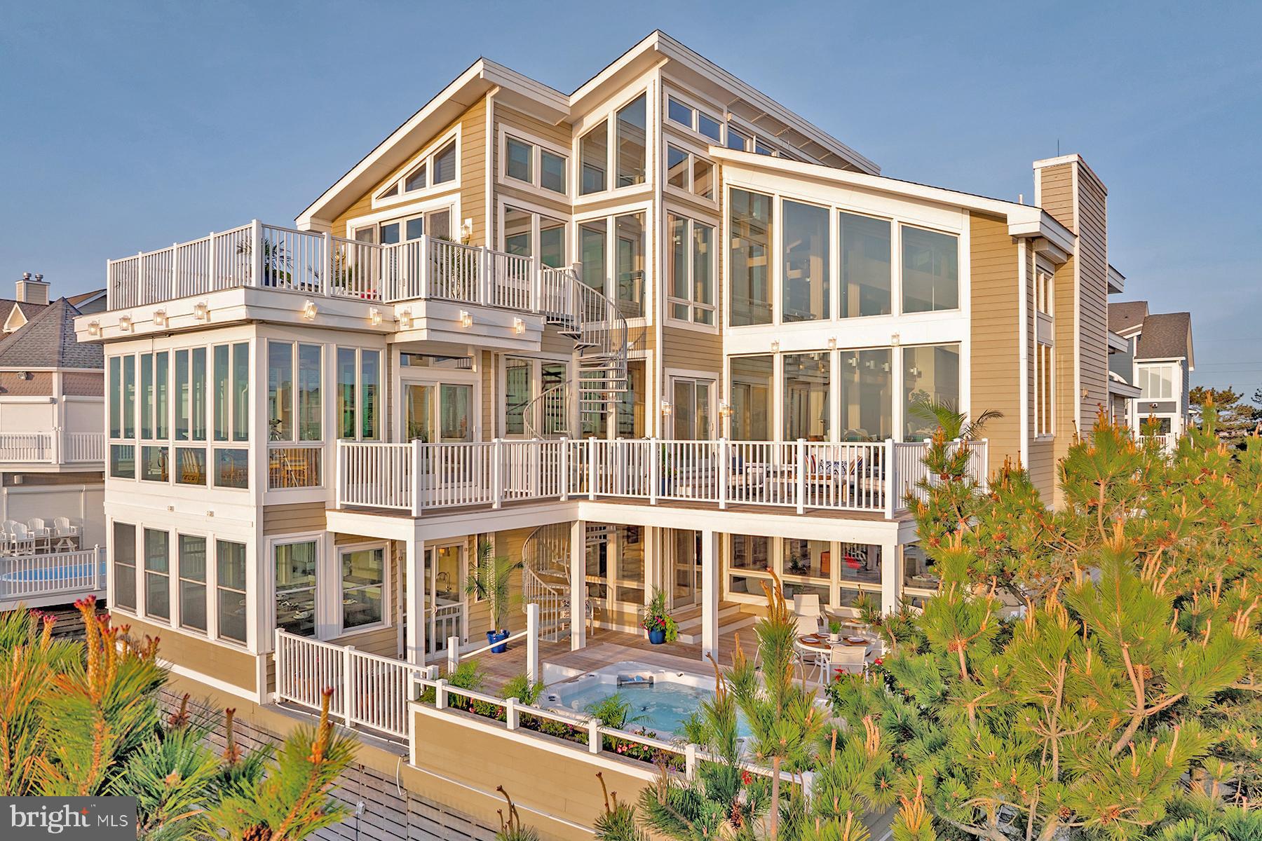 CURVES - Residential