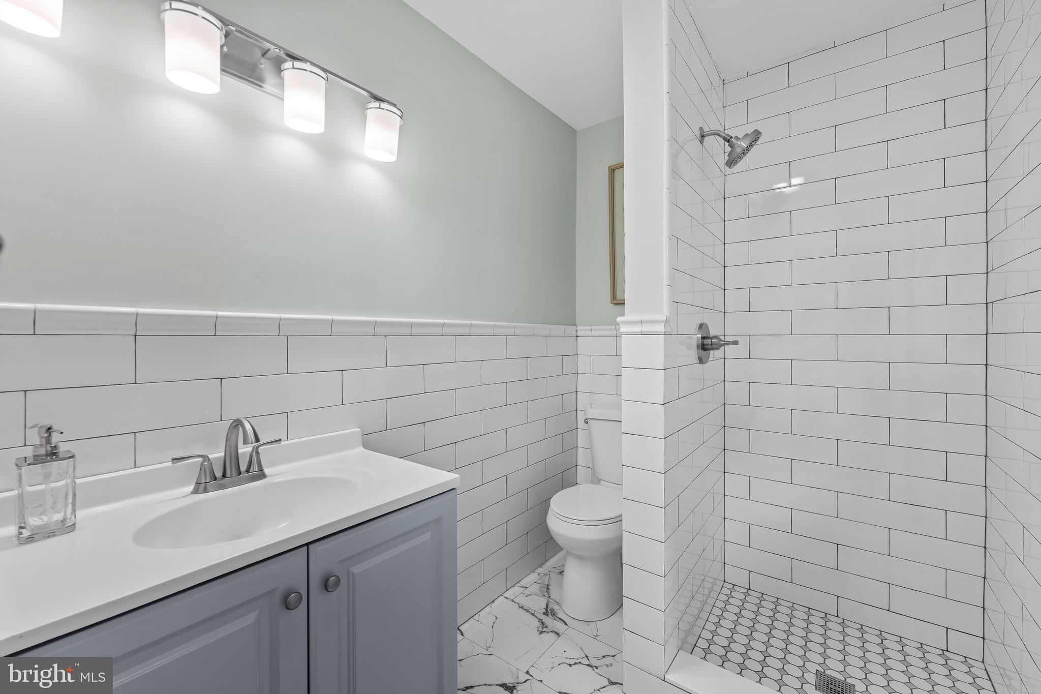 WOODBRIDGE VALLEY - Residential