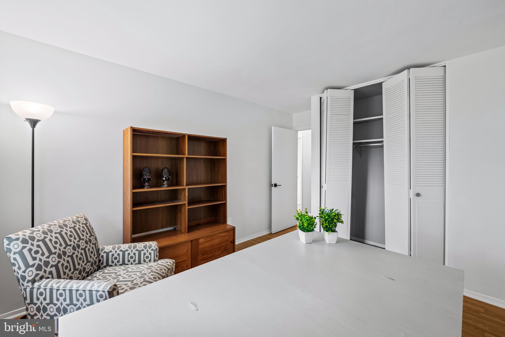 WOODBRIDGE VALLEY - Residential