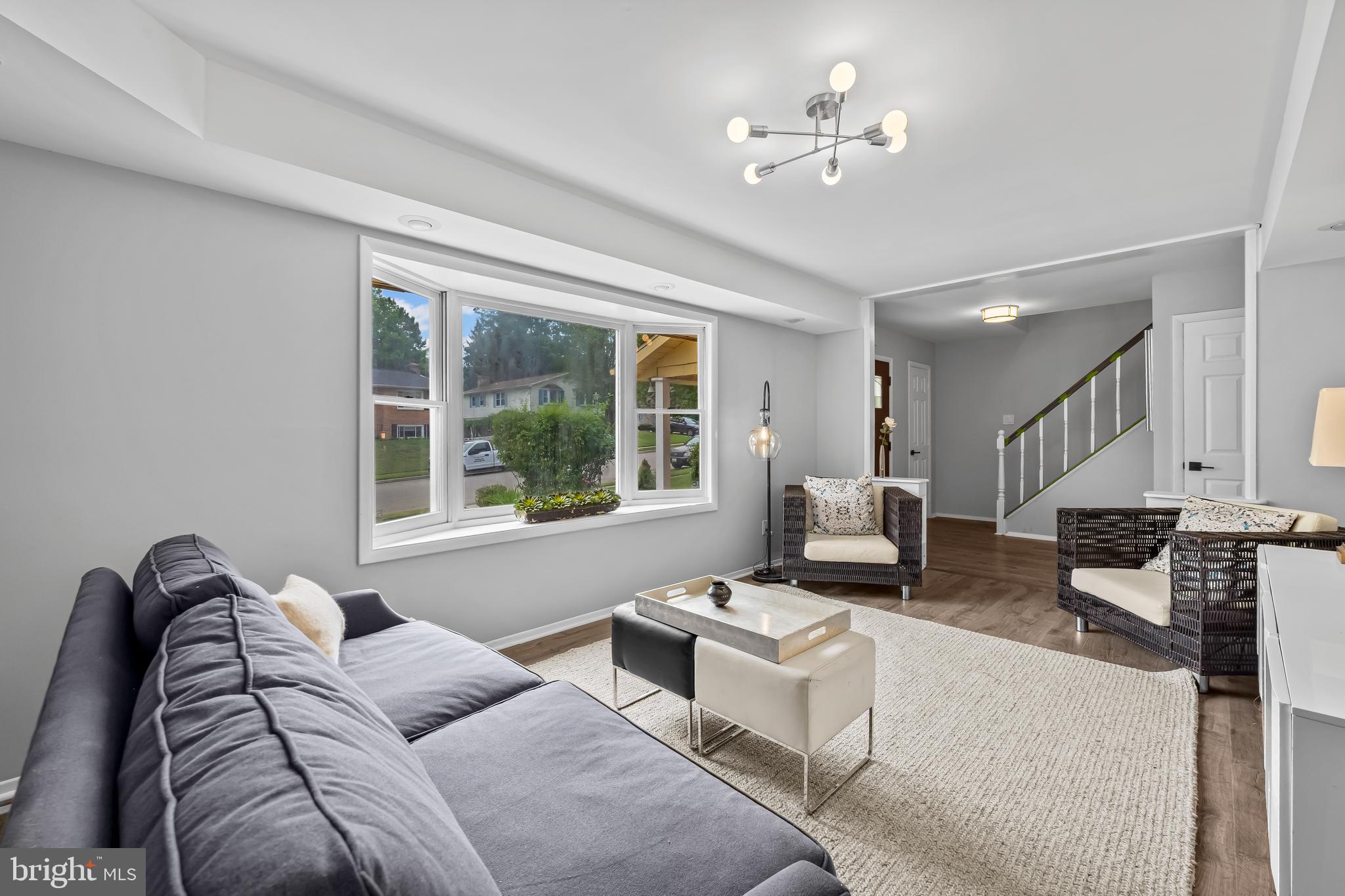 WOODBRIDGE VALLEY - Residential