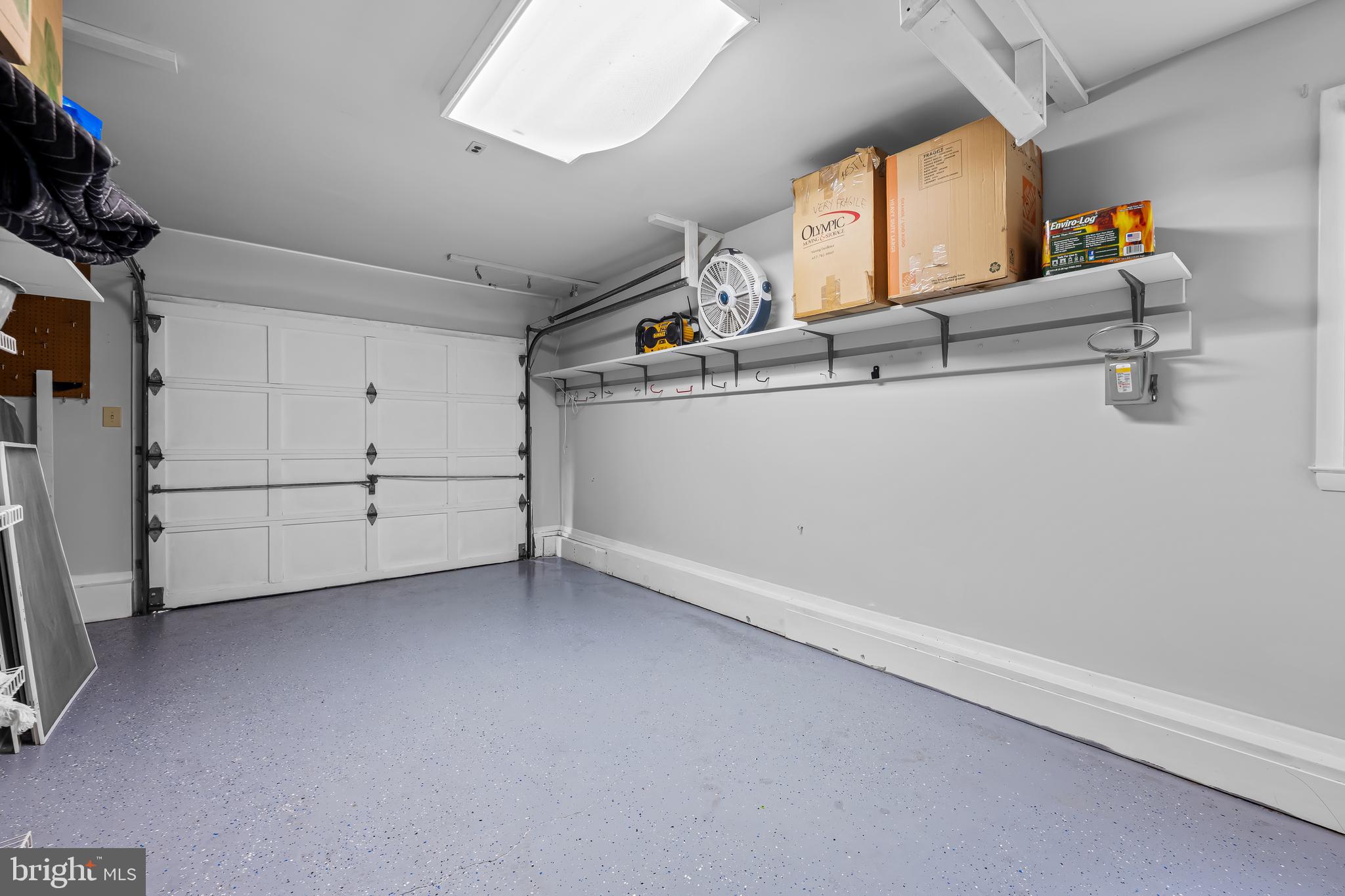 WOODBRIDGE VALLEY - Residential