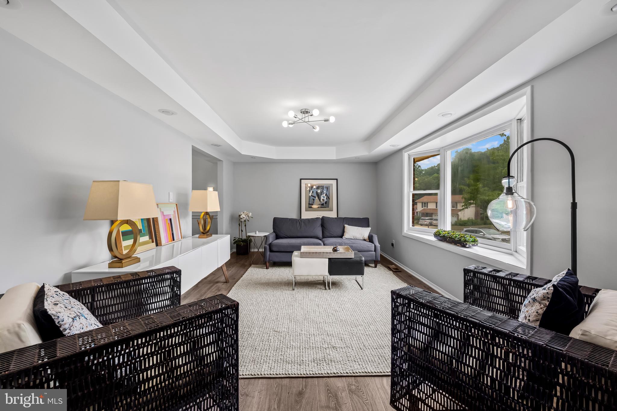 WOODBRIDGE VALLEY - Residential