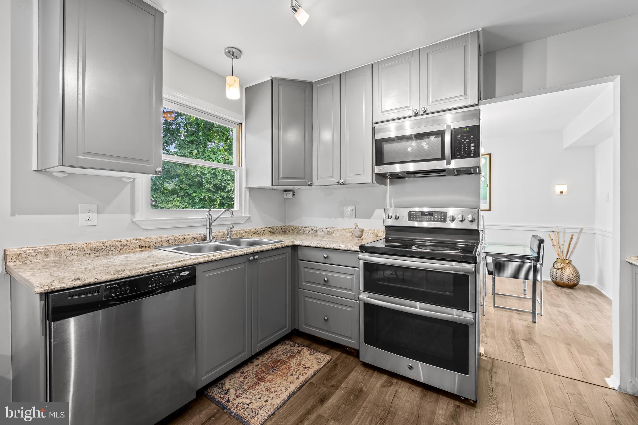 WOODBRIDGE VALLEY - Residential