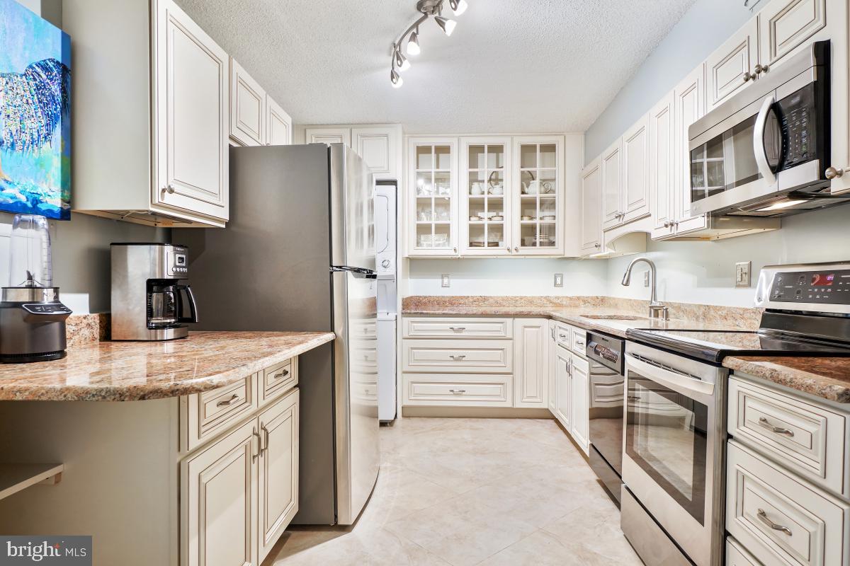 MONTEBELLO - Residential