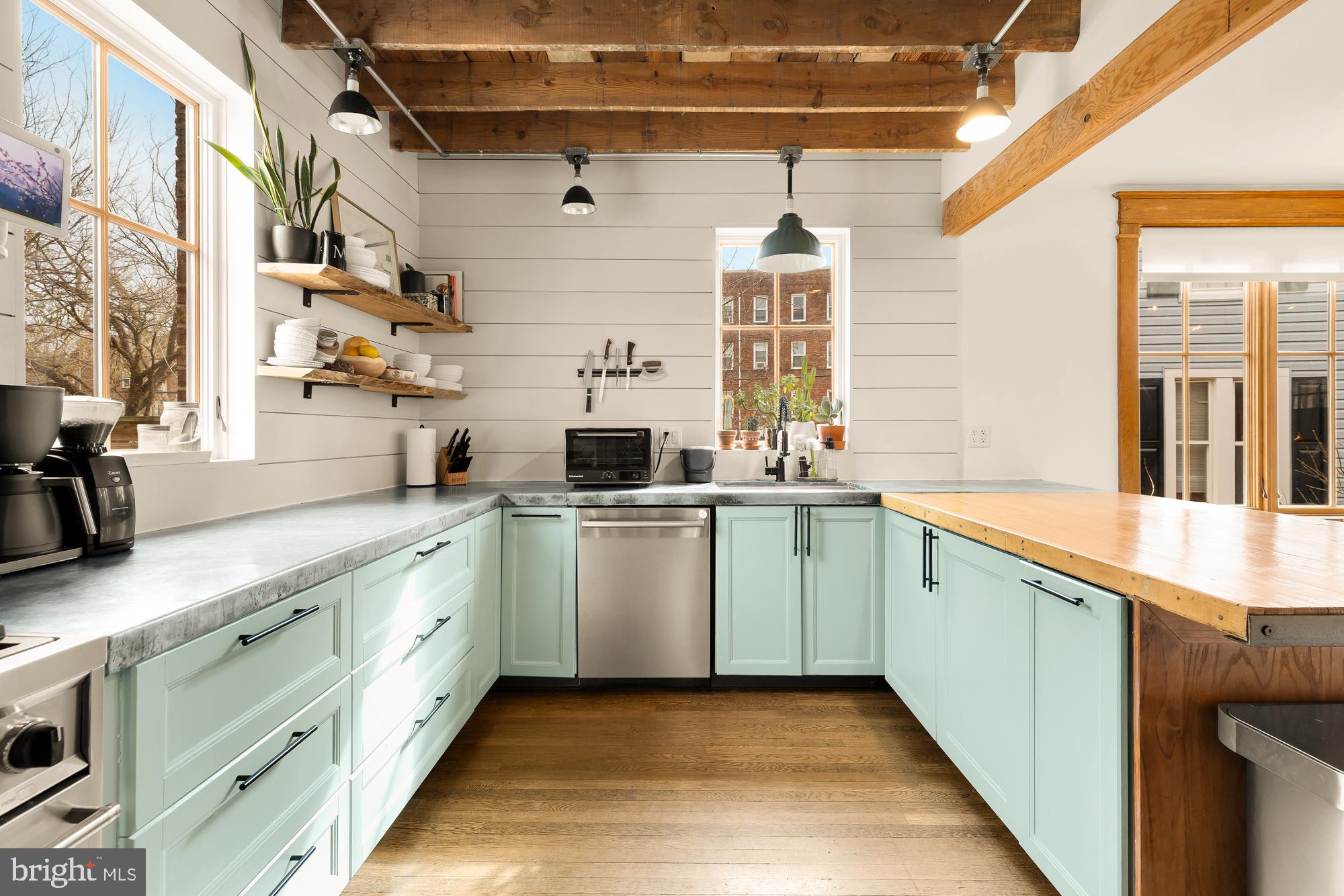 MOUNT RAINIER - Residential