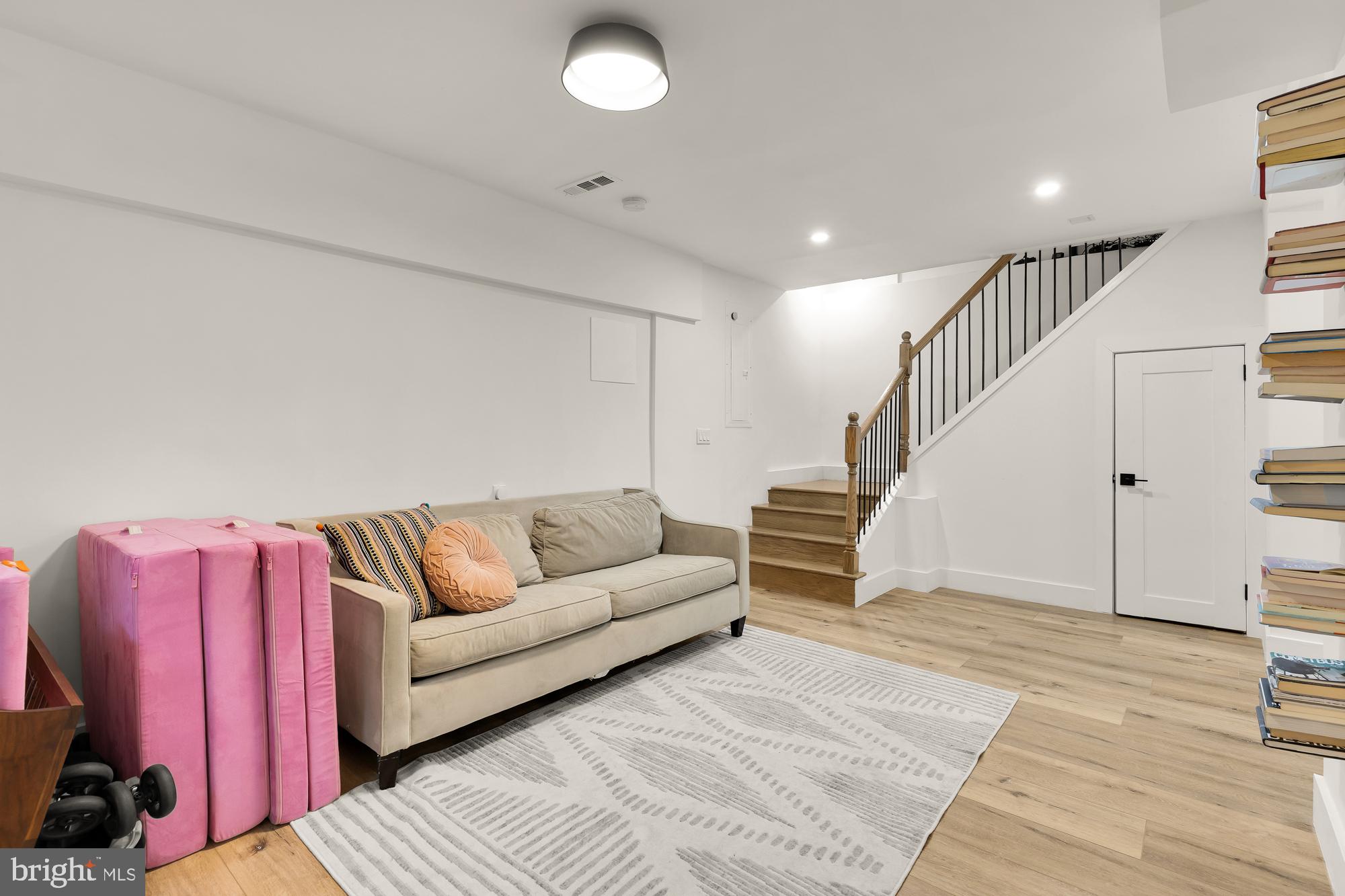MOUNT RAINIER - Residential