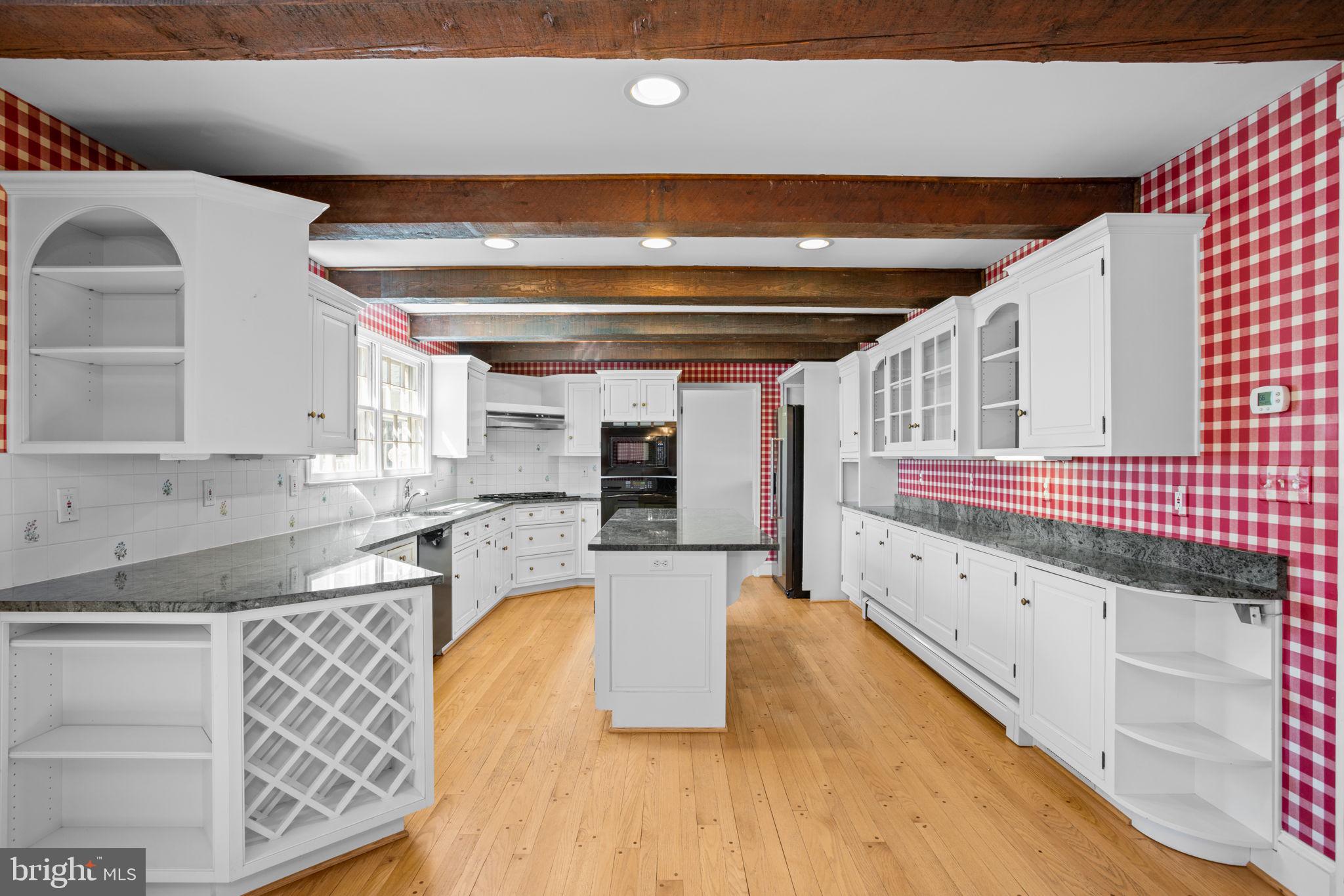 SUNNYBROOK FARMS - Residential