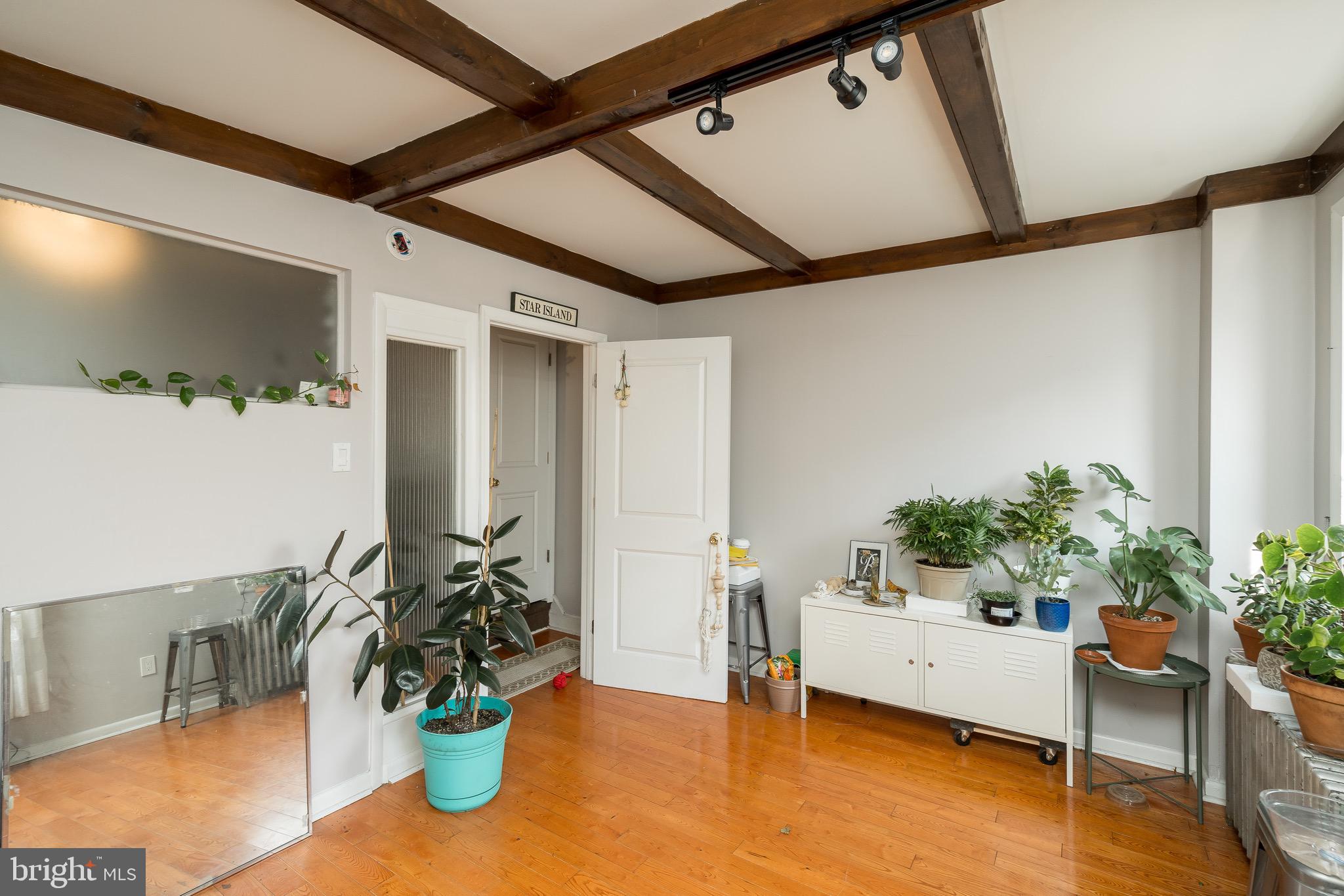 PASSYUNK SQUARE - Commercial Sale