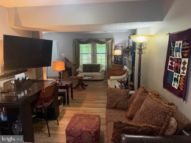 WESTLAKE VILLAGE - Residential