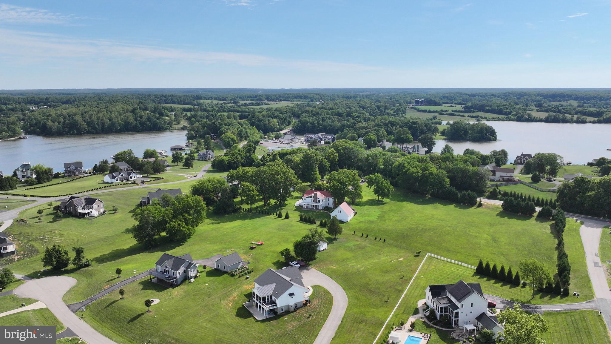LONG VIEW SHORES - Residential