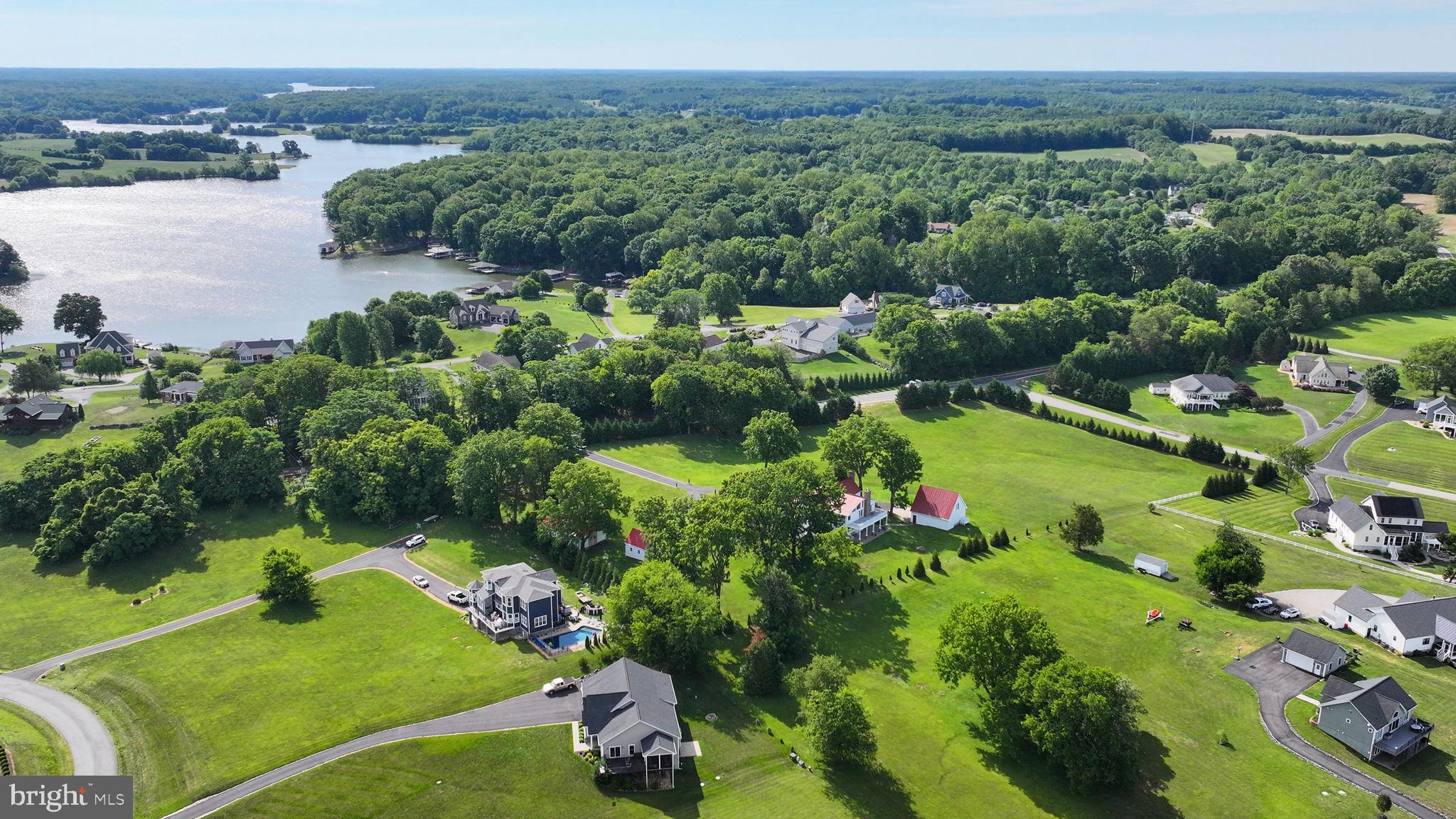 LONG VIEW SHORES - Residential