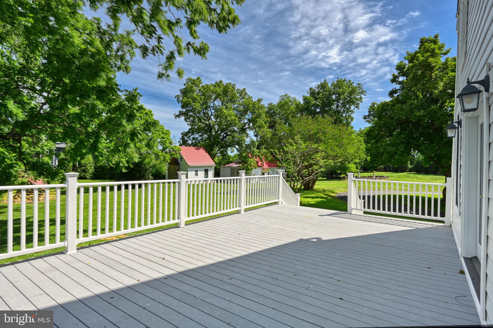 LONG VIEW SHORES - Residential