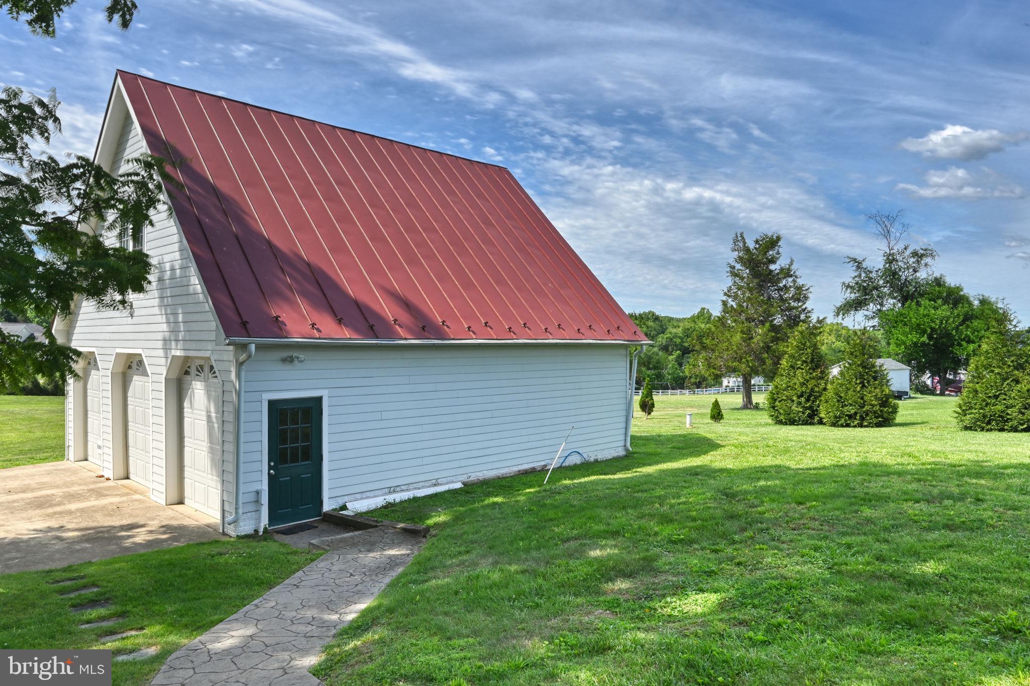 LONG VIEW SHORES - Residential