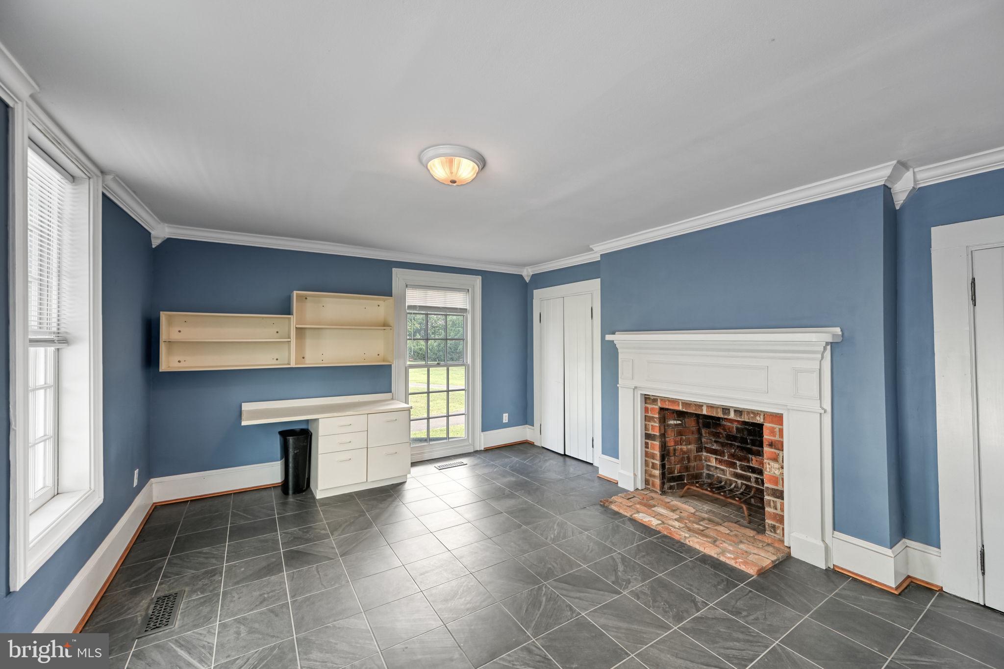 LONG VIEW SHORES - Residential