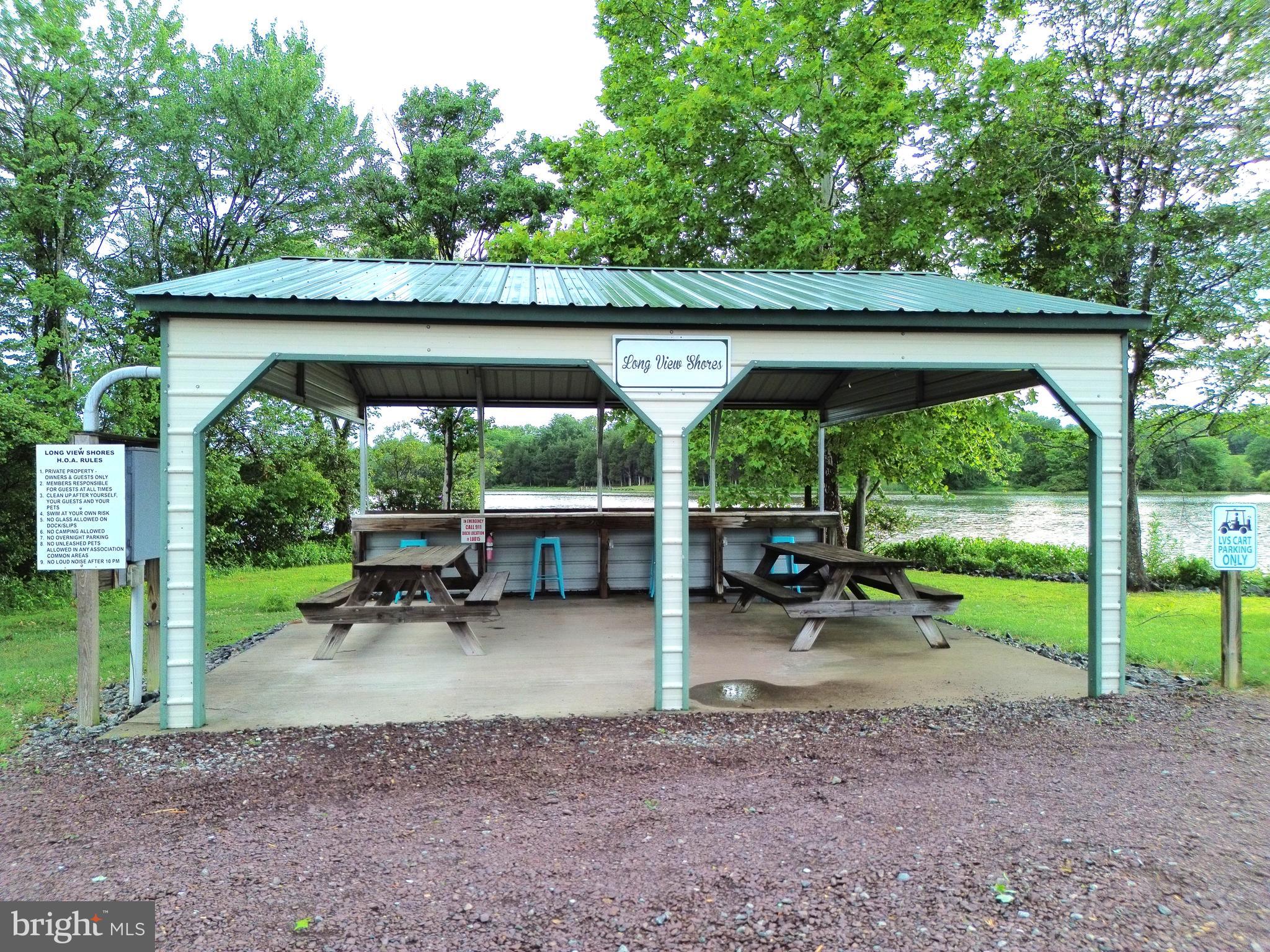 LONG VIEW SHORES - Residential